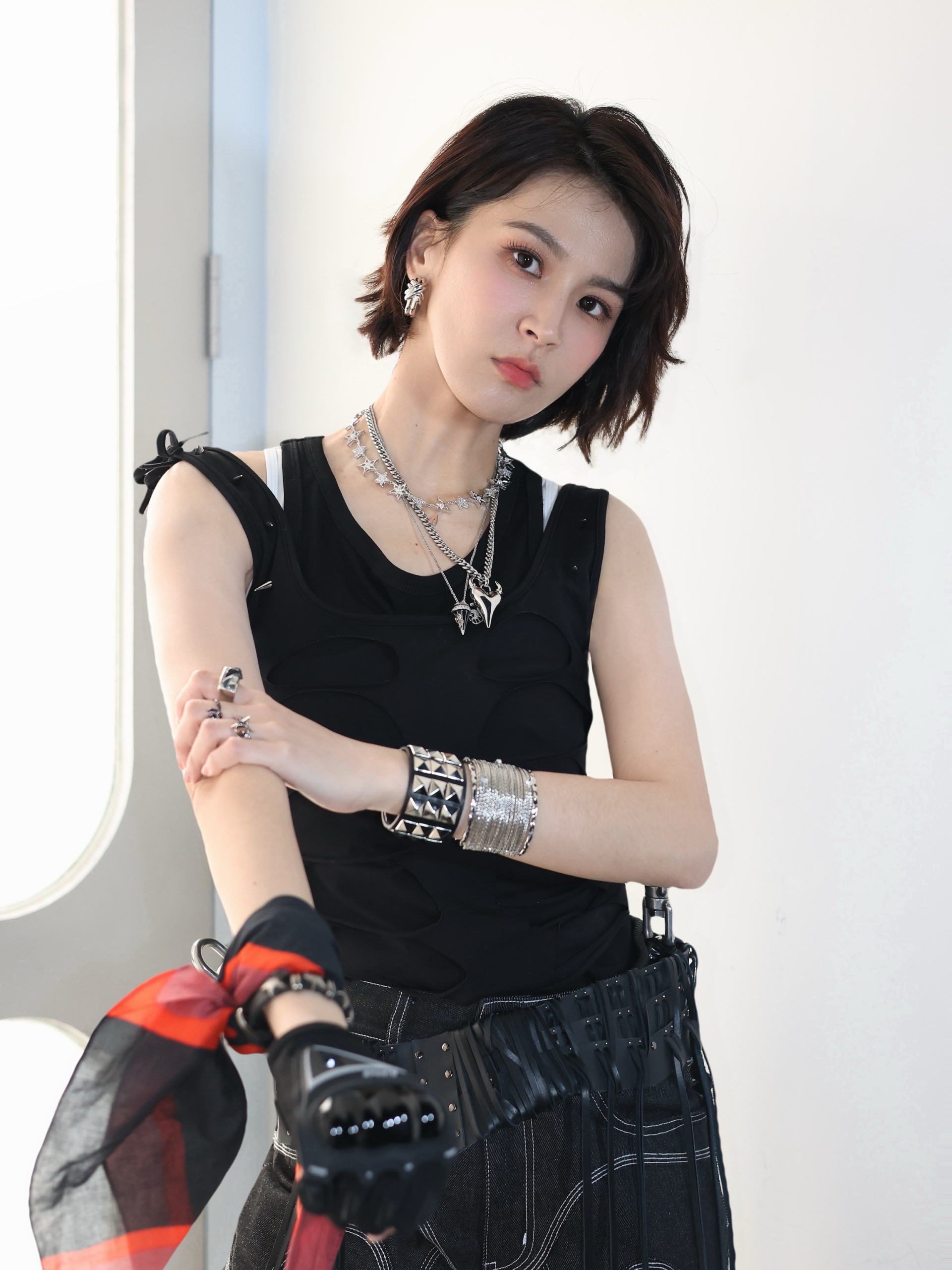 Chị Đẹp bị "cấm h&ocirc;n" ở show Tỷ Tỷ: Ngồi kh&ocirc;ng hưởng lợi nhờ Trang Ph&aacute;p, ekip chẳng d&aacute;m bắt nạt v&igrave; sợ kh&oacute; sống với 4 triệu người- Ảnh 7.