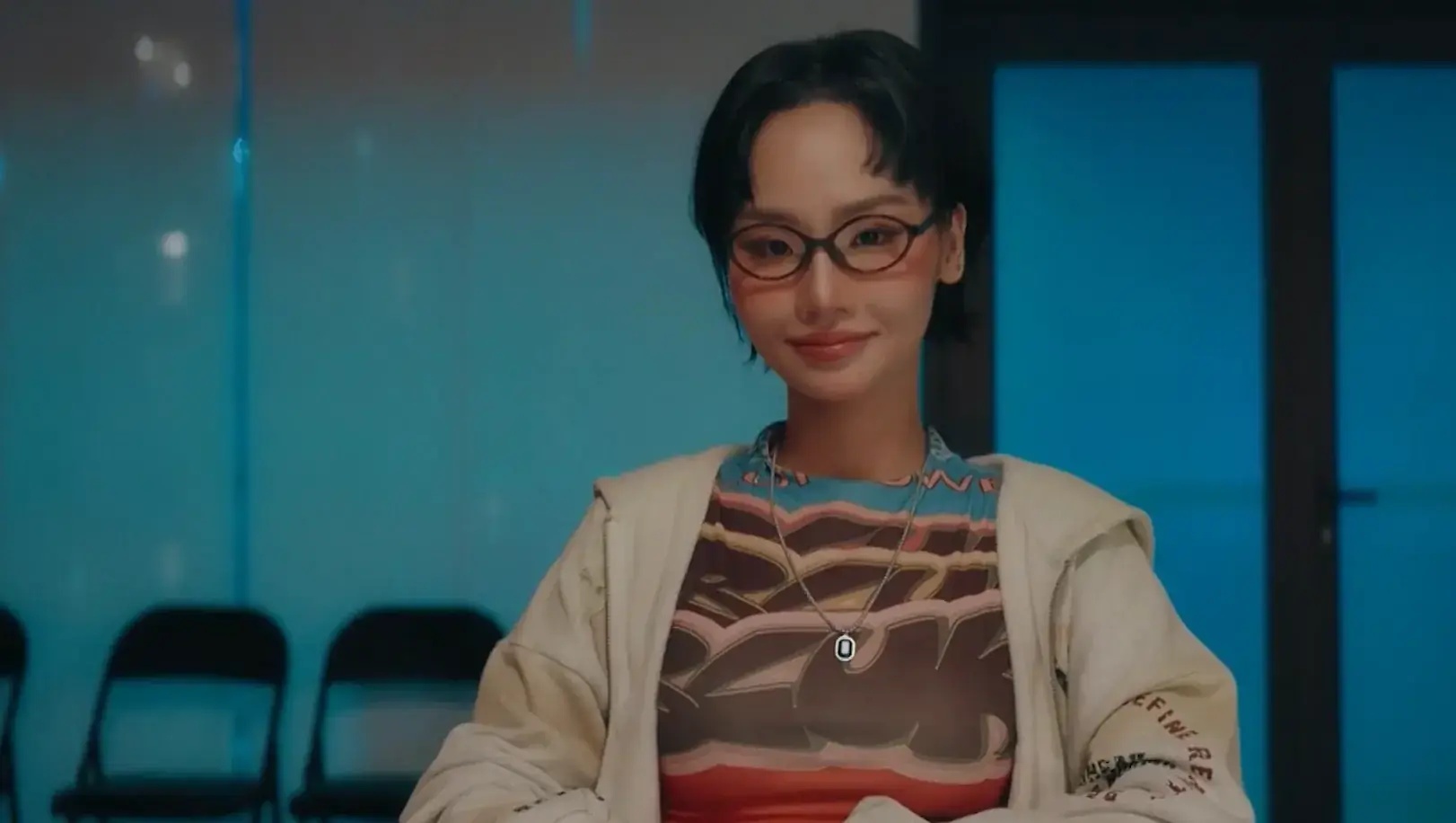 Lần đầu ti&ecirc;n Vbiz c&oacute; 1 nữ diễn vi&ecirc;n phải bỏ chạy khỏi rạp v&igrave; bị kh&aacute;n giả ch&ecirc; diễn đơ cứng- Ảnh 4.