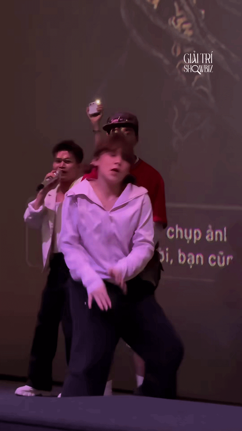 &Ocirc;ng trời kh&ocirc;ng cho ai tất cả nhưng c&ocirc; g&aacute;i n&agrave;y l&agrave; ngoại lệ: Mặt xinh diễn hay nhảy đẹp, muốn kh&ocirc;ng nổi tiếng qu&aacute; kh&oacute;- Ảnh 6.