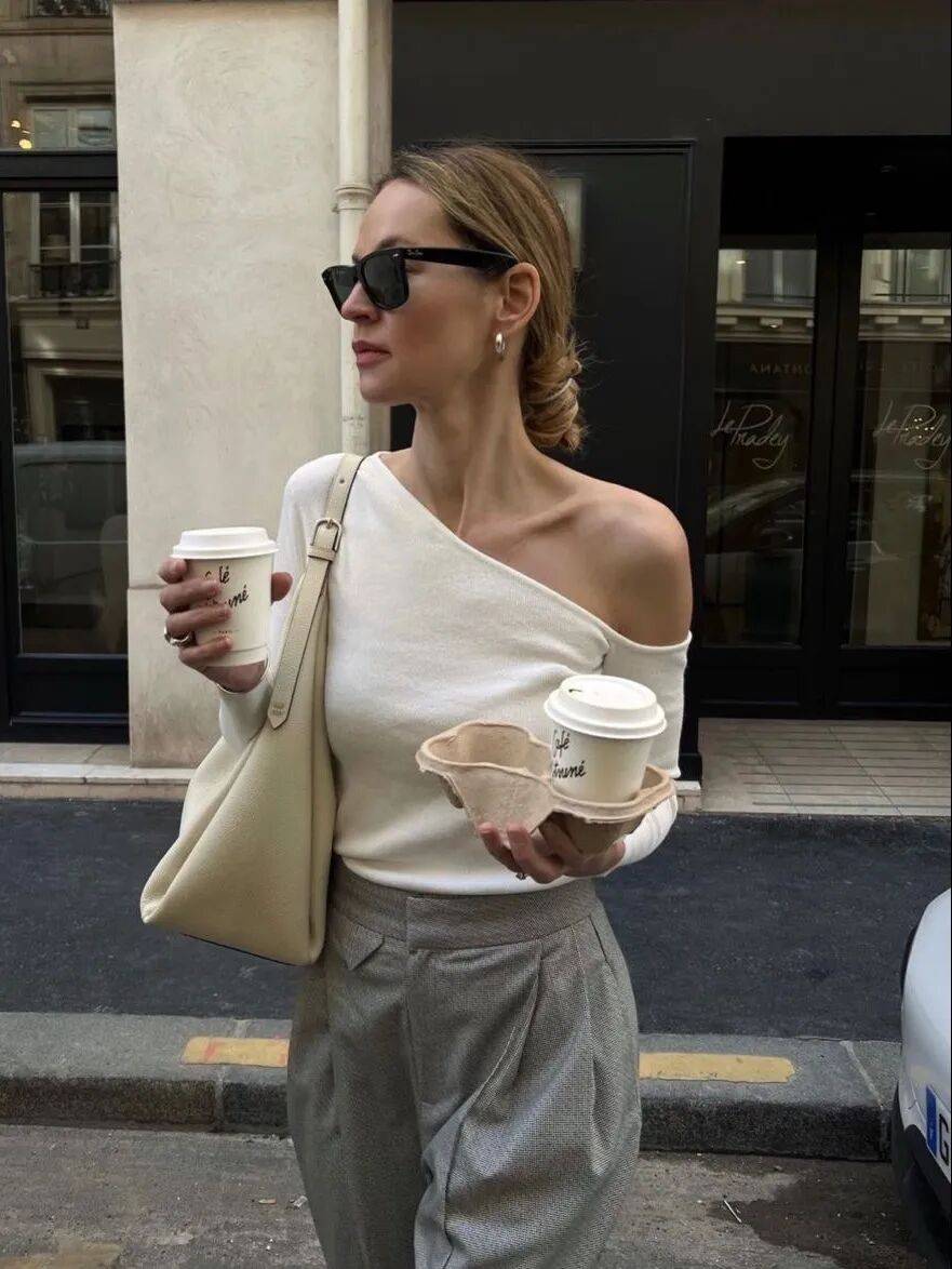 4 kiểu &aacute;o lộ vai đang 'khuynh đảo' h&egrave; 2026: Phụ nữ 30+ diện l&ecirc;n trẻ ra cả chục tuổi, khoe kh&eacute;o xương quai xanh đẹp kh&oacute; cưỡng- Ảnh 9.