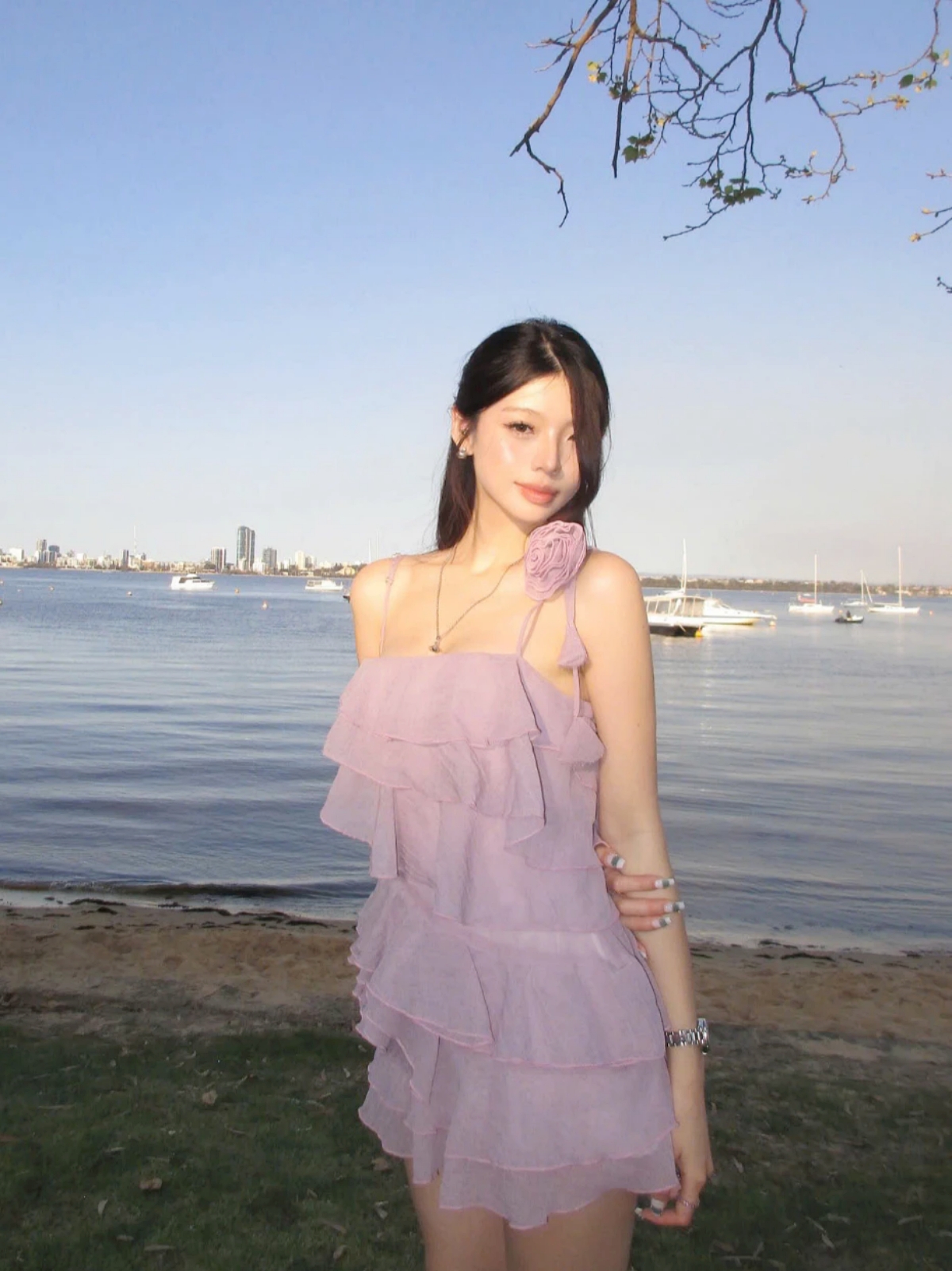 3 gam m&agrave;u "cực phẩm" đang khiến phụ nữ ch&acirc;u &Aacute; "ph&aacute;t cuồng" h&egrave; 2026: Mặc l&ecirc;n l&agrave; thấy m&aacute;t, soi gương l&agrave; thấy sang, da v&agrave;ng diện cực hợp- Ảnh 10.