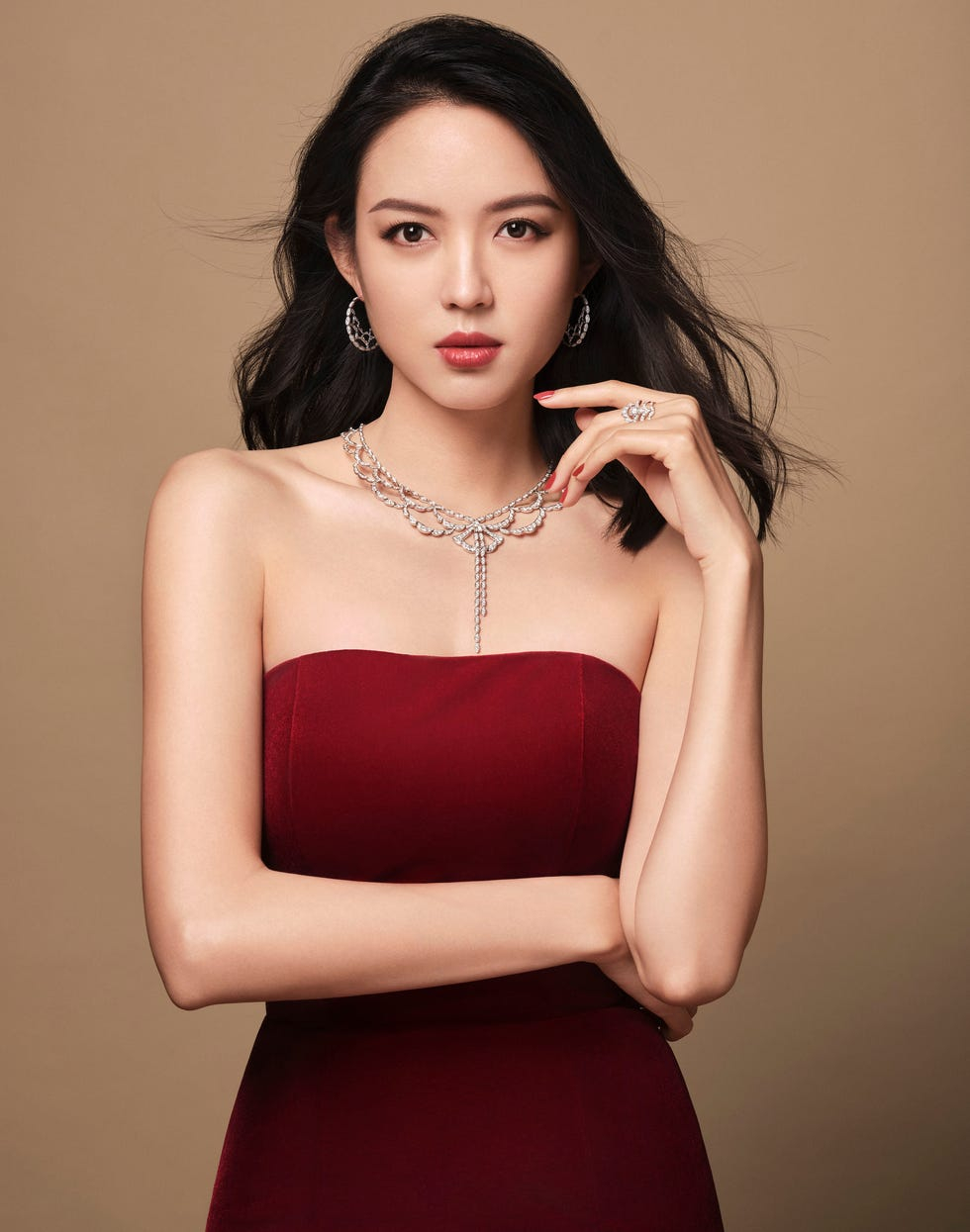 N&agrave;ng hậu trốn đại gia 10.800 tỷ sang Th&aacute;i cưới nh&acirc;n vi&ecirc;n qu&egrave;n c&ocirc;ng ty chứng kho&aacute;n, giờ c&oacute; cuộc sống kh&ocirc;ng thể tin nổi- Ảnh 3.