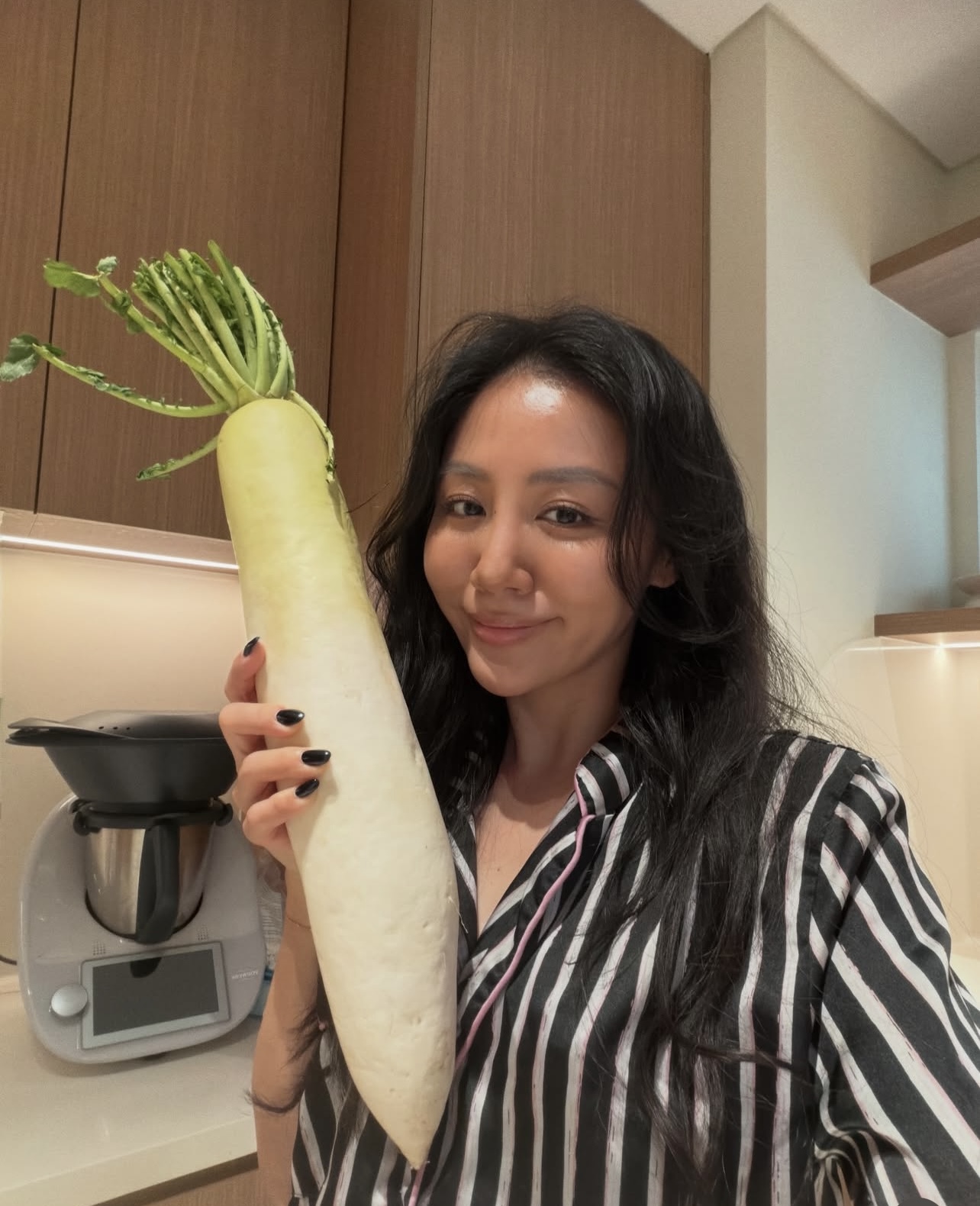 Văn Mai Hương khoe mặt mộc khiến netizen chung 1 th&aacute;i độ- Ảnh 3.