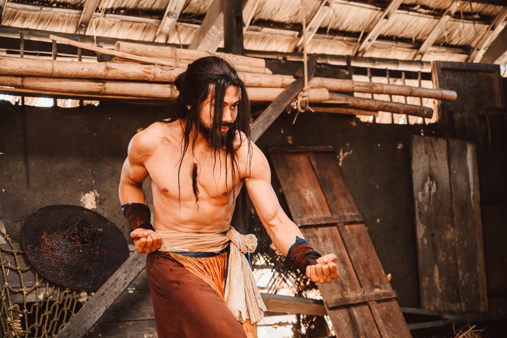 &ldquo;Tr&ugrave;m S&ograve;&rdquo;: Khi anh h&ugrave;ng kh&ocirc;ng c&ograve;n ho&agrave;n hảo, m&agrave; gần gũi v&agrave; đời hơn - Ảnh 5.