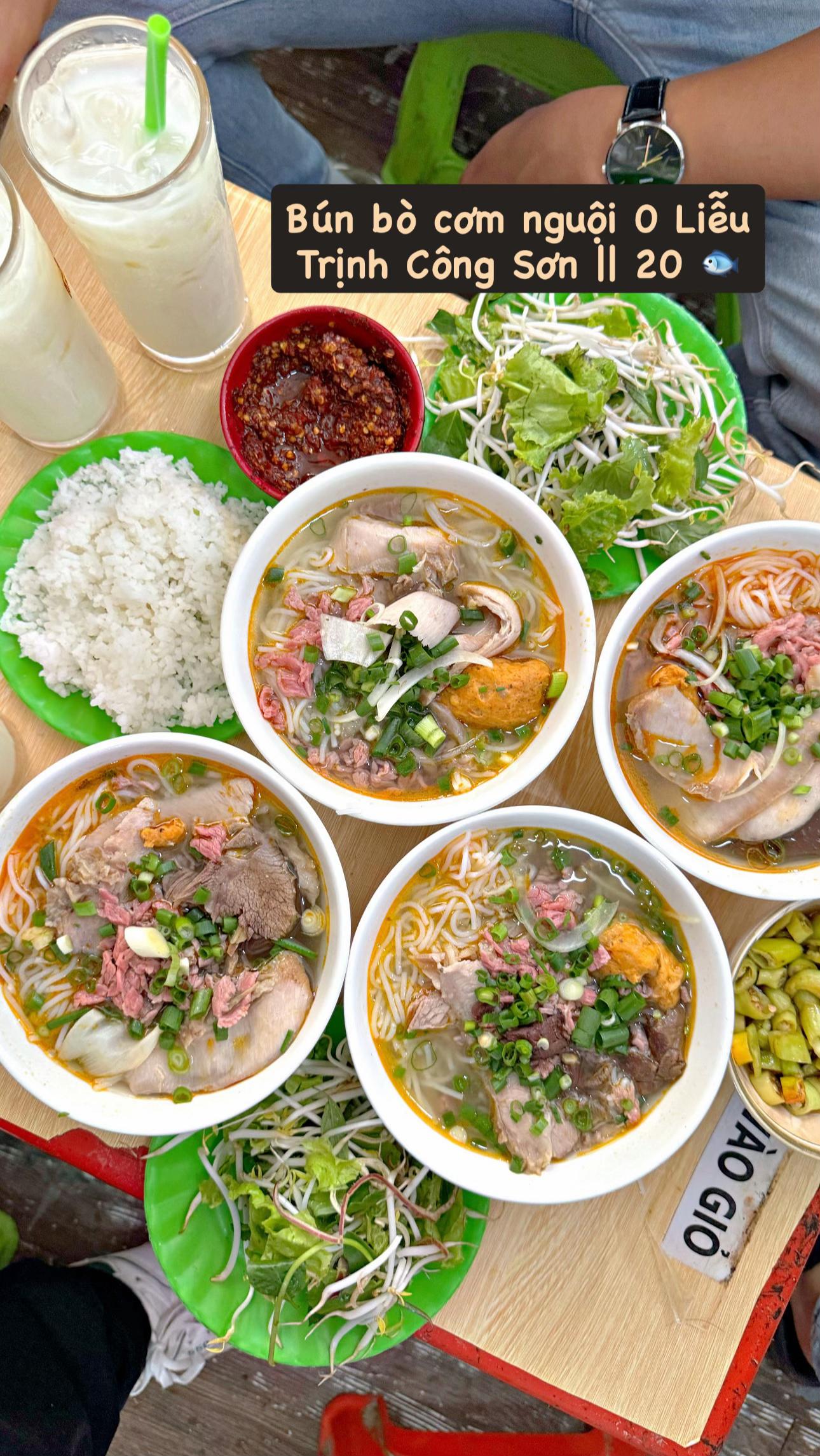 Đến Huế 30/4 năm nay đừng chỉ ăn b&uacute;n b&ograve;, list m&oacute;n "ruột" n&agrave;y của d&acirc;n bản địa mới l&agrave; l&yacute; do khiến người ta đi Huế nhiều lần nữa- Ảnh 3.