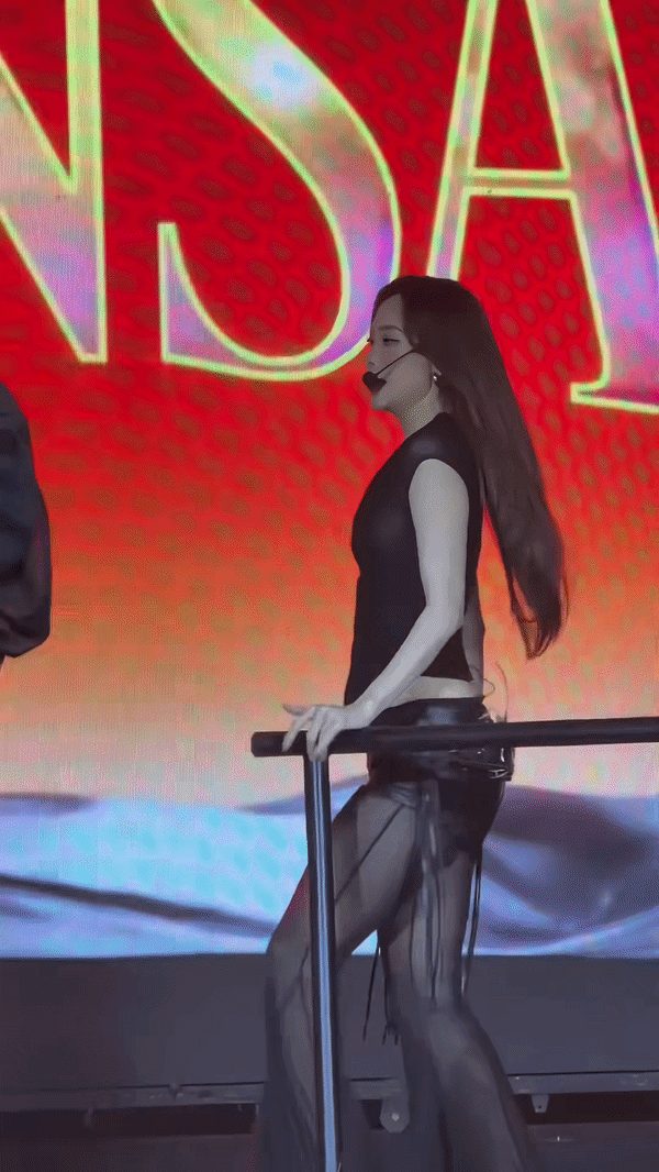 Ai đ&oacute; h&atilde;y ngăn Minh Hằng lại đi!- Ảnh 1.