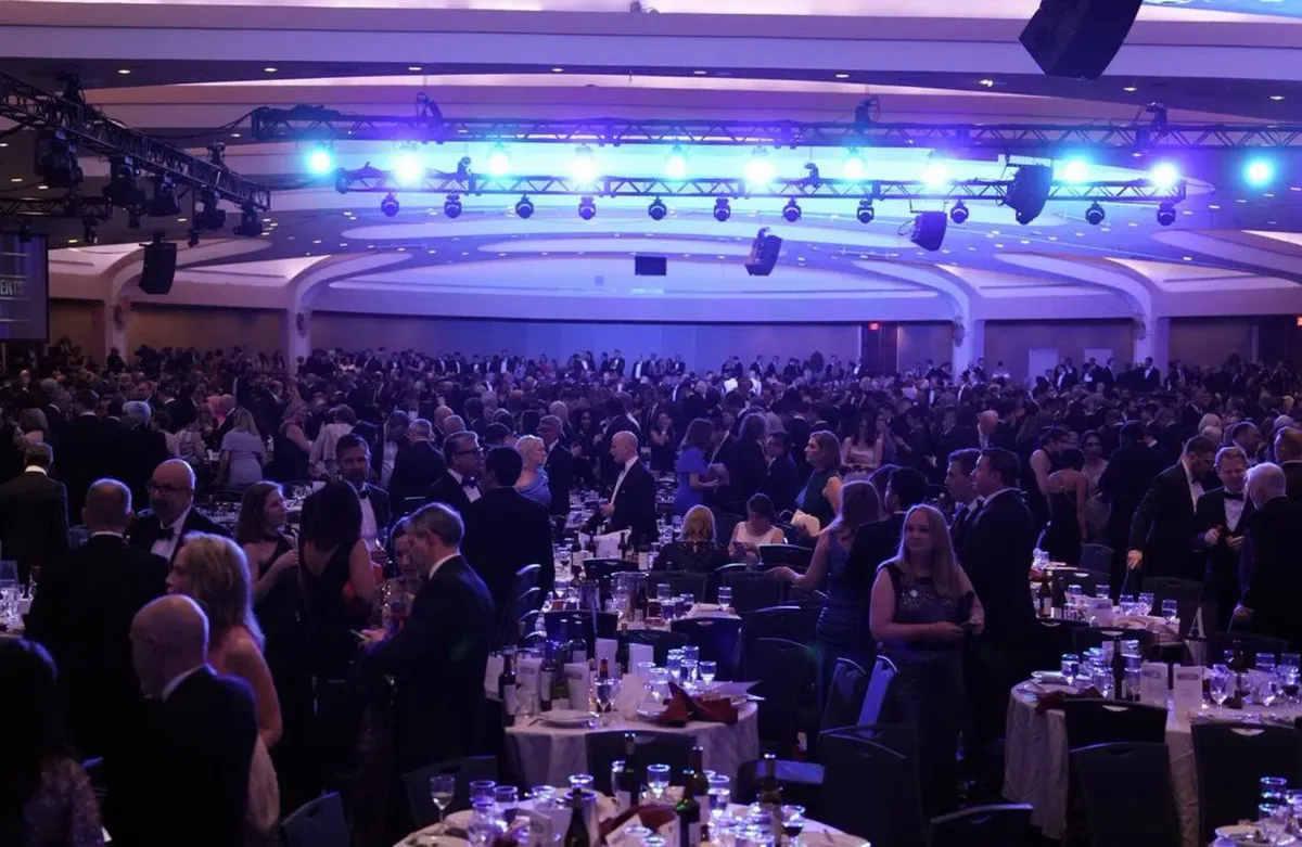 Đệ nhất phu nh&acirc;n Melania Trump trải qua &ldquo;khoảnh khắc chấn động&rdquo; do vụ nổ s&uacute;ng tại bữa tiệc- Ảnh 3.