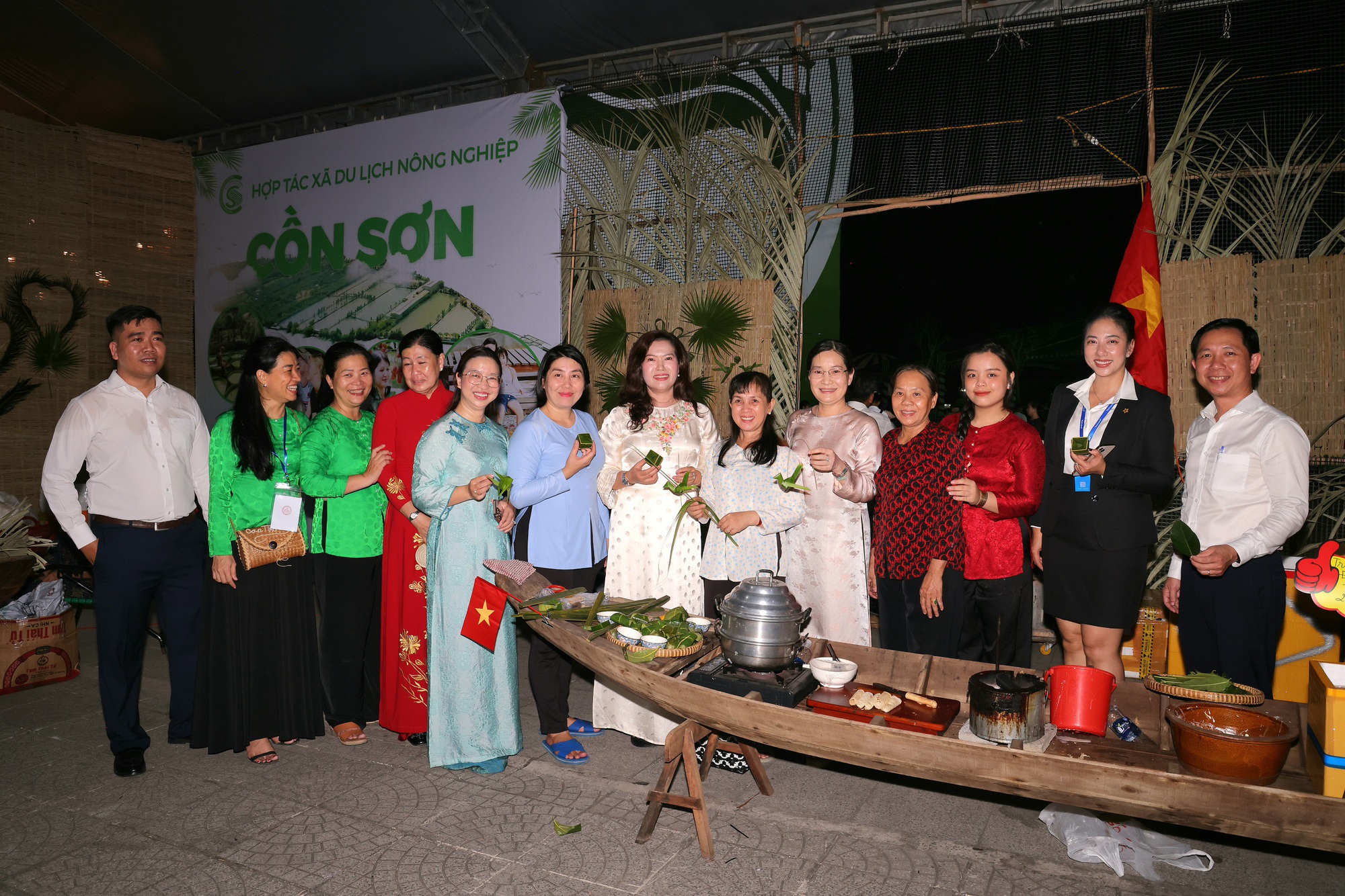 13 năm v&agrave; sức h&uacute;t chưa bao giờ hạ nhiệt của Lễ hội B&aacute;nh d&acirc;n gian Nam Bộ - Ảnh 6.