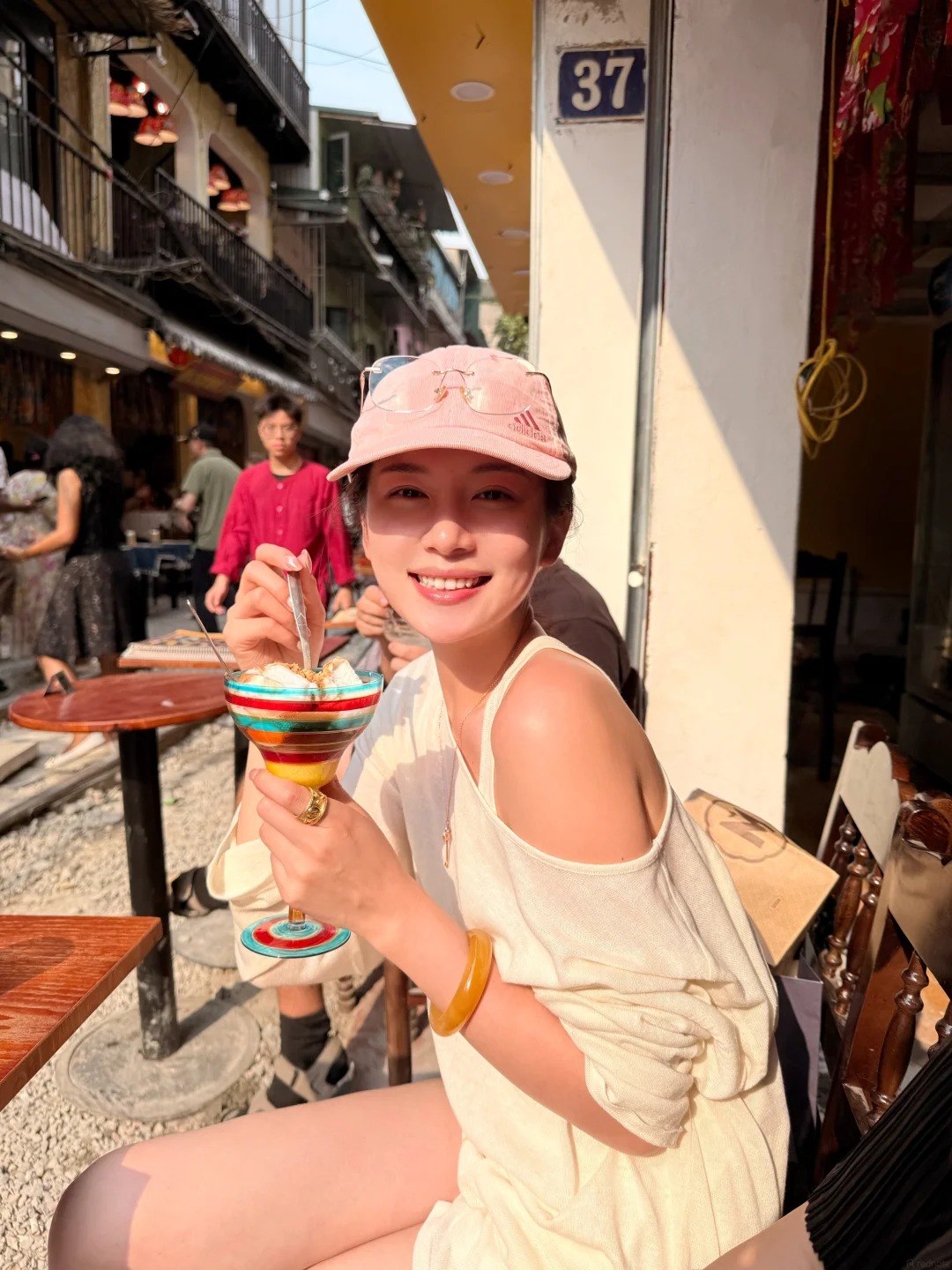 Khi t&ocirc;i quyết định kh&ocirc;ng đi đ&acirc;u cả dịp 30/4: T&agrave;i khoản "c&ograve;n nguy&ecirc;n", người kh&ocirc;ng mệt v&agrave; lần đầu thấy th&agrave;nh phố m&igrave;nh đang sống đẹp đến vậy- Ảnh 8.