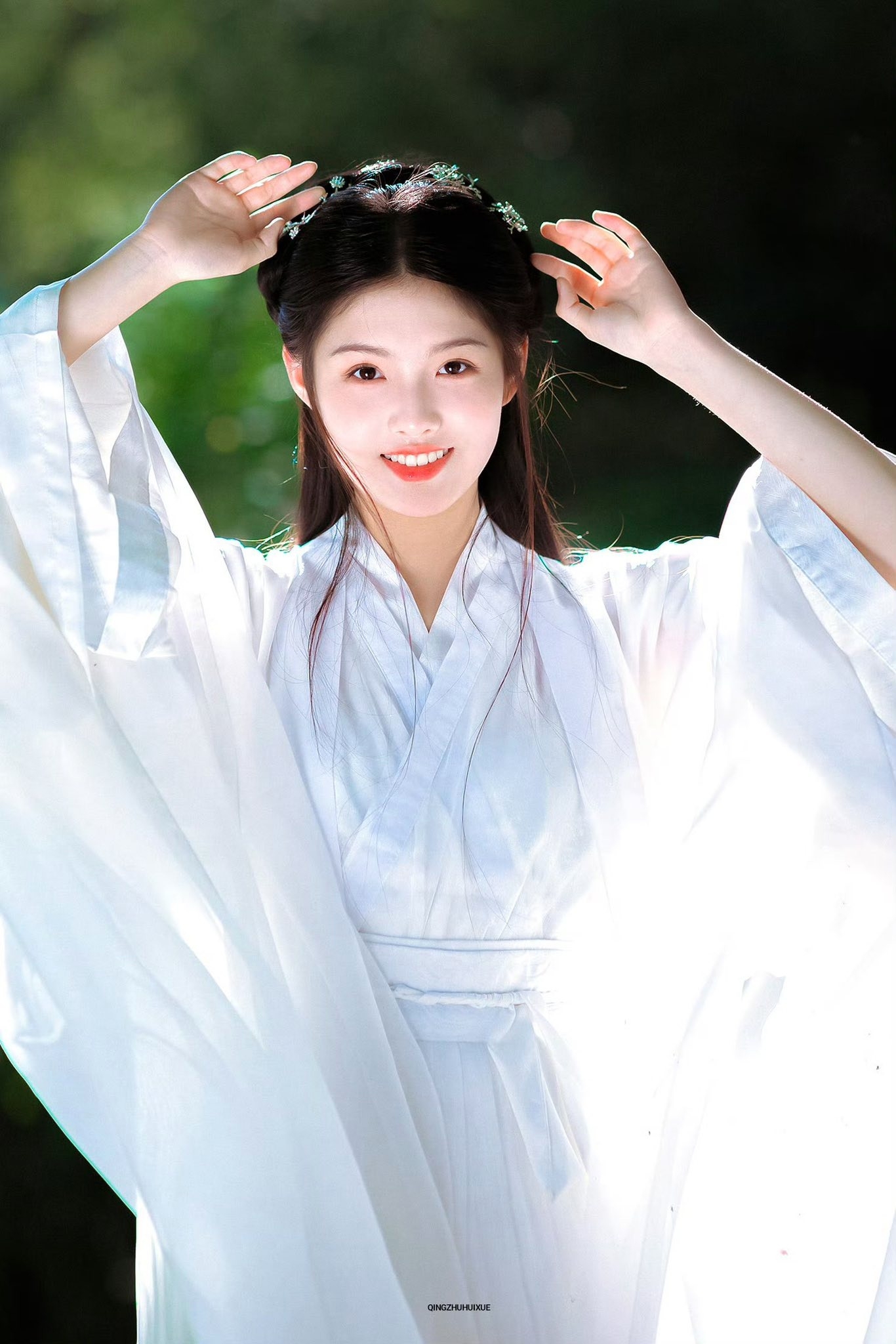 Mới c&oacute; một Tiểu Long Nữ bớt 7 phần lạnh l&ugrave;ng, th&ecirc;m 3 phần dịu ngọt: Mỹ nh&acirc;n cổ trang trời sinh, 17 tuổi chạm đỉnh nhan sắc- Ảnh 7.