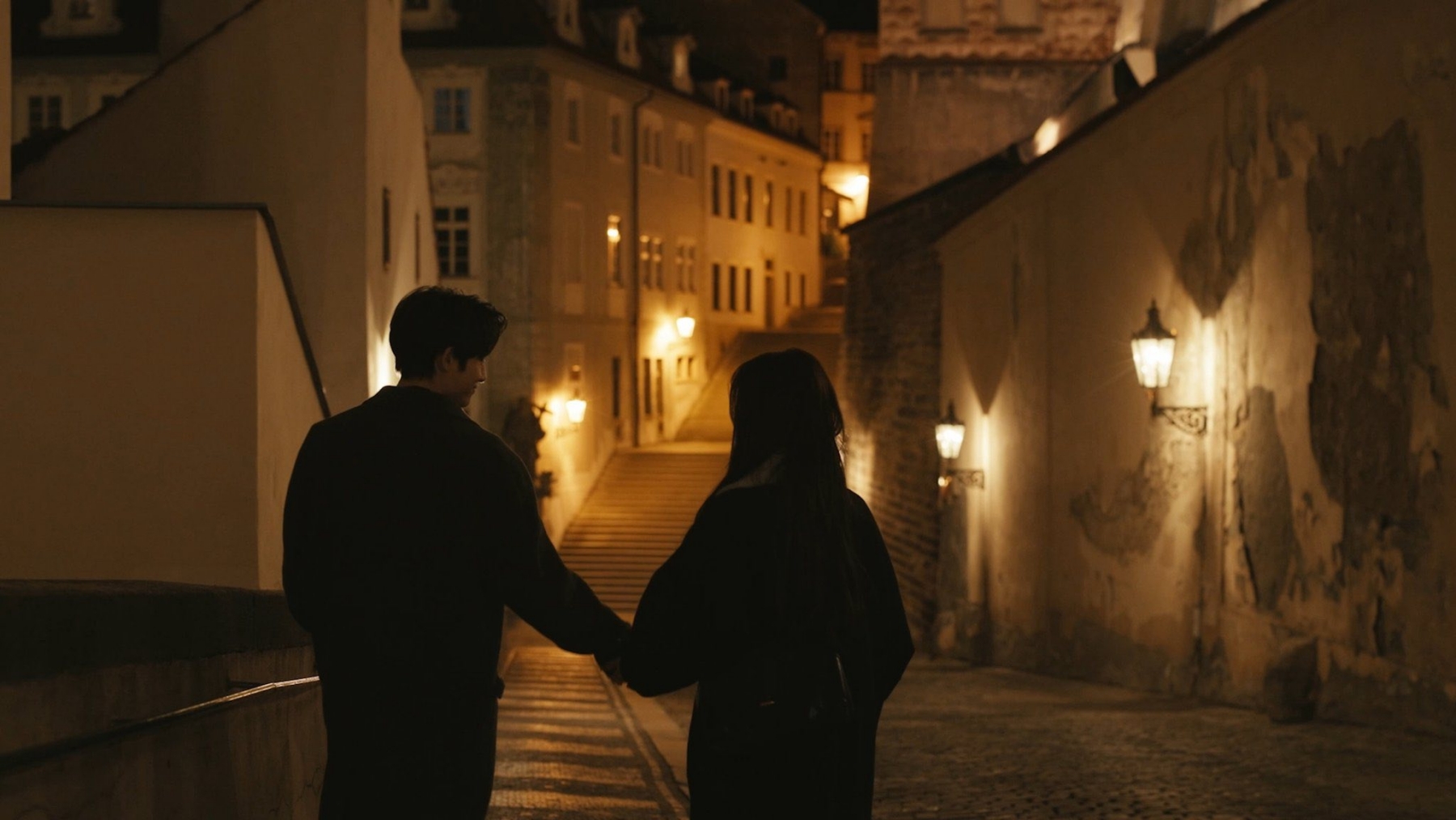 Phim Trung Quốc hay thế n&agrave;y kh&ocirc;ng chiếu sớm l&agrave; tội &aacute;c: Khi nam nữ ch&iacute;nh h&ocirc;n nhau, sự l&atilde;ng mạn tuyệt đối ra đời- Ảnh 2.