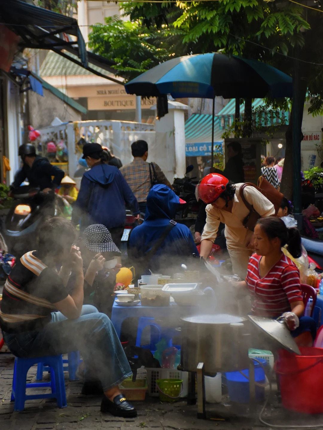 Khi t&ocirc;i quyết định kh&ocirc;ng đi đ&acirc;u cả dịp 30/4: T&agrave;i khoản "c&ograve;n nguy&ecirc;n", người kh&ocirc;ng mệt v&agrave; lần đầu thấy th&agrave;nh phố m&igrave;nh đang sống đẹp đến vậy- Ảnh 3.