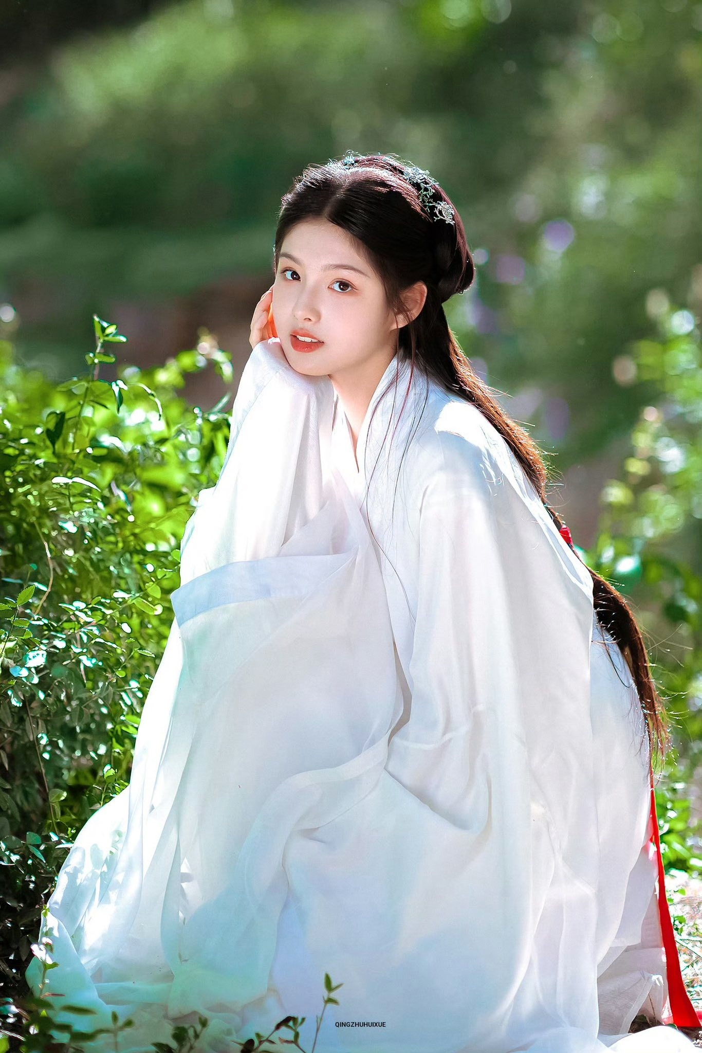 Mới c&oacute; một Tiểu Long Nữ bớt 7 phần lạnh l&ugrave;ng, th&ecirc;m 3 phần dịu ngọt: Mỹ nh&acirc;n cổ trang trời sinh, 17 tuổi chạm đỉnh nhan sắc- Ảnh 5.