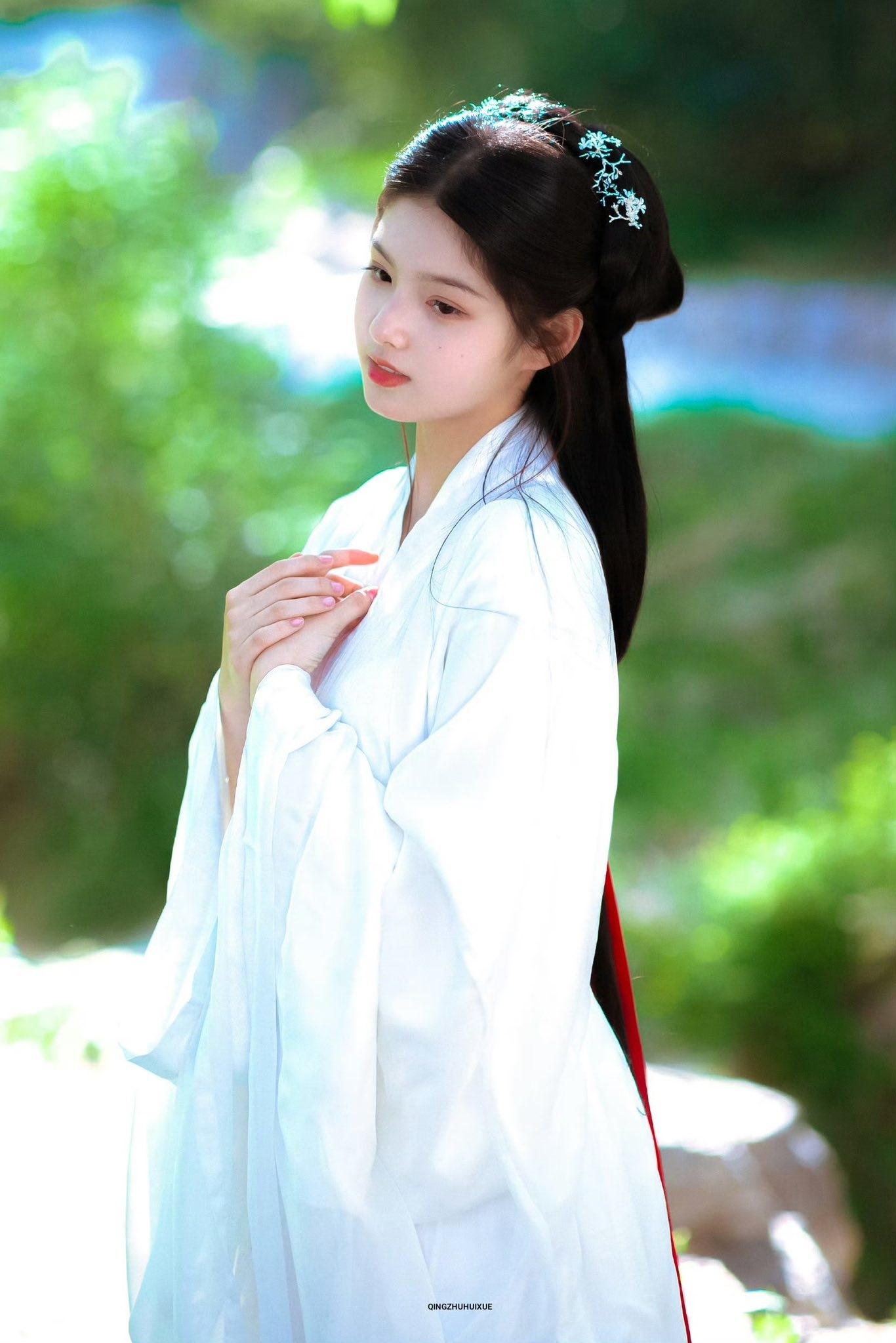 Mới c&oacute; một Tiểu Long Nữ bớt 7 phần lạnh l&ugrave;ng, th&ecirc;m 3 phần dịu ngọt: Mỹ nh&acirc;n cổ trang trời sinh, 17 tuổi chạm đỉnh nhan sắc- Ảnh 4.