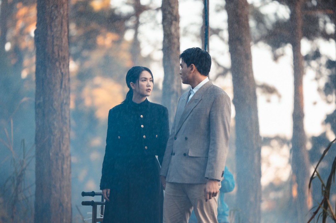 Nh&igrave;n đ&ocirc;i chim cu n&agrave;y h&ocirc;n nhau m&agrave; tim nhảy khỏi lồng ngực: Ti&ecirc;n đồng ngọc nữ của Việt Nam, đẹp đến thế l&agrave; c&ugrave;ng- Ảnh 8.