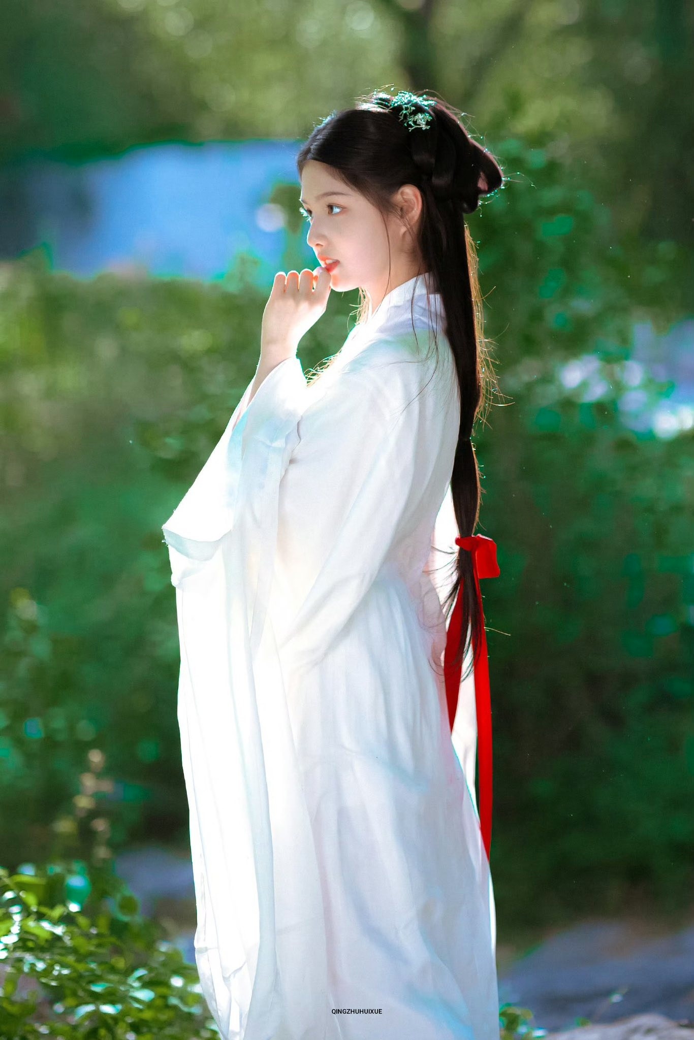 Mới c&oacute; một Tiểu Long Nữ bớt 7 phần lạnh l&ugrave;ng, th&ecirc;m 3 phần dịu ngọt: Mỹ nh&acirc;n cổ trang trời sinh, 17 tuổi chạm đỉnh nhan sắc- Ảnh 2.