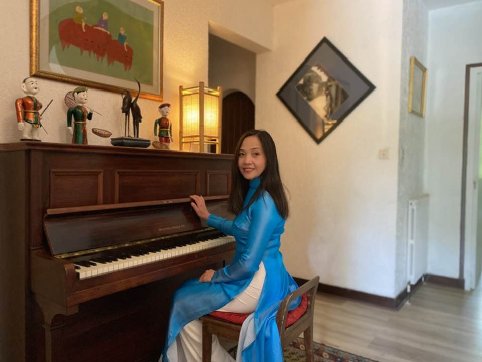 Nữ NSƯT biến mất khỏi showbiz Việt 20 năm giờ sống trong biệt thự 4.000m2, hoa ngập lối đẹp như cổ t&iacute;ch- Ảnh 7.