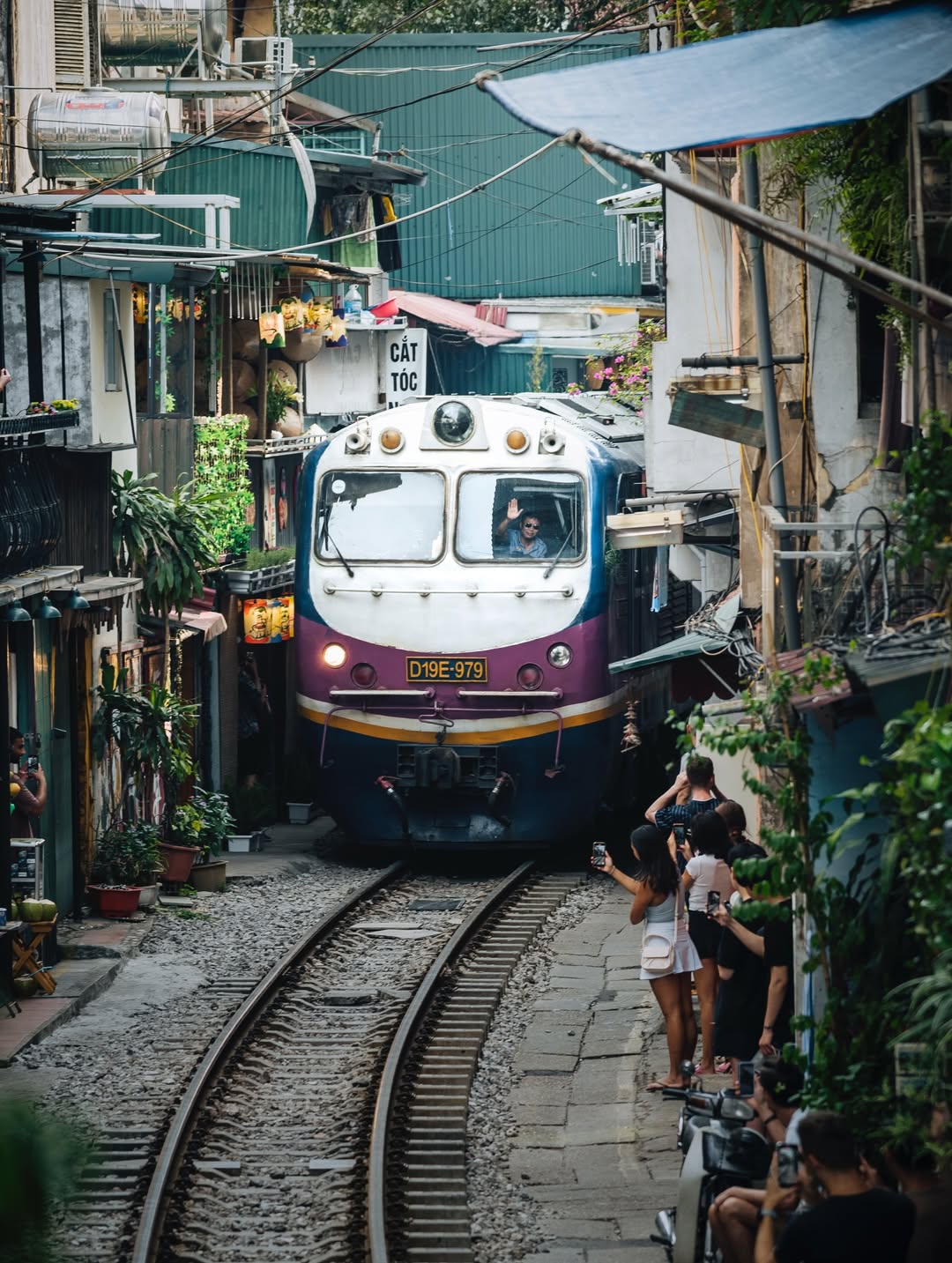 Khi t&ocirc;i quyết định kh&ocirc;ng đi đ&acirc;u cả dịp 30/4: T&agrave;i khoản "c&ograve;n nguy&ecirc;n", người kh&ocirc;ng mệt v&agrave; lần đầu thấy th&agrave;nh phố m&igrave;nh đang sống đẹp đến vậy- Ảnh 7.
