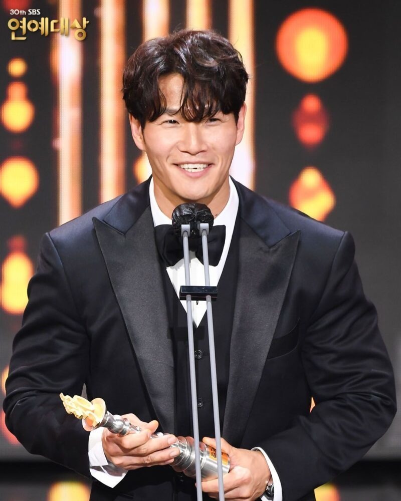 Ầm ĩ Kim Jong Kook (Running Man) bị Cha Tae Hyun tố kết h&ocirc;n giả ngay tr&ecirc;n truyền h&igrave;nh: &ldquo;T&ocirc;i kh&ocirc;ng tin cậu ta thật sự đ&atilde; cưới&rdquo;- Ảnh 5.