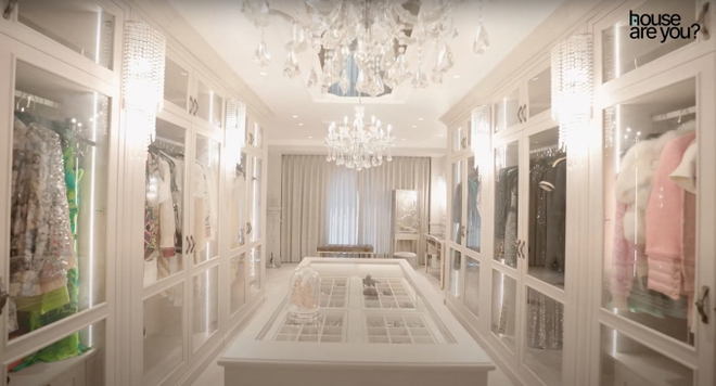 Cưới đại gia ng&agrave;nh kh&aacute;ch sạn, c&ocirc; g&aacute;i đổi đời th&agrave;nh b&agrave; ho&agrave;ng: Được chồng chiều như em b&eacute;, tặng lu&ocirc;n biệt thự 100 tỷ- Ảnh 20.