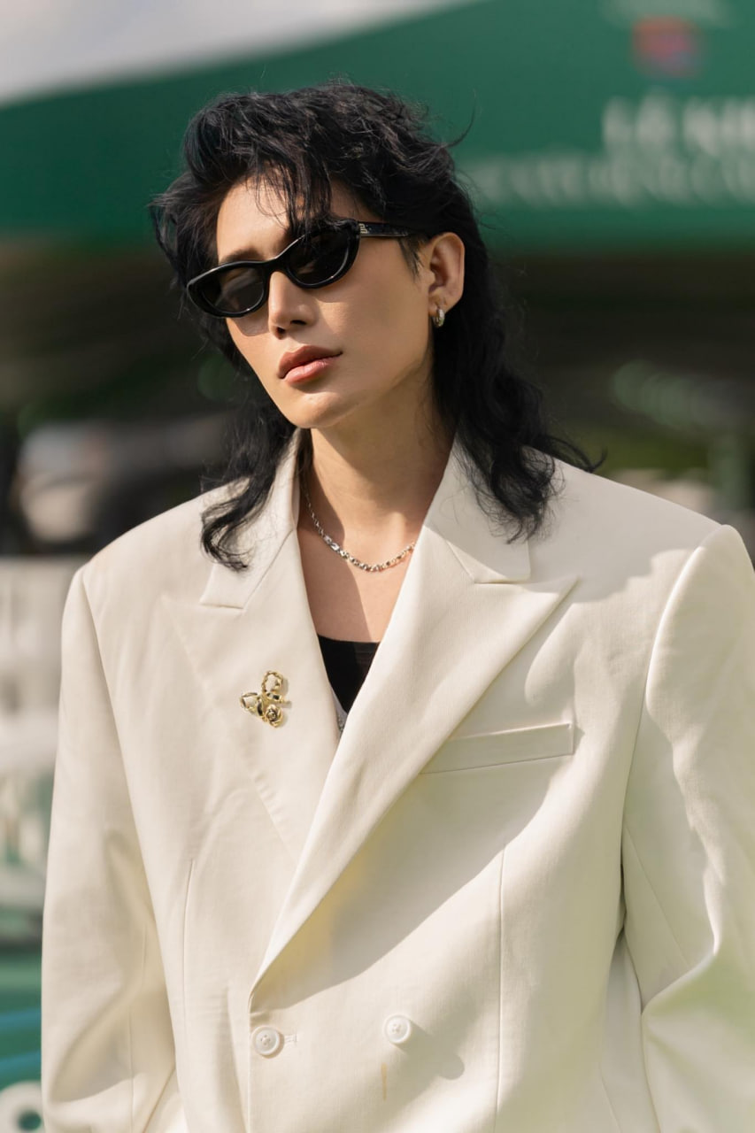 Cư d&acirc;n mạng kh&ocirc;ng chấp nhận lời giải th&iacute;ch của Ch&acirc;u Đăng Khoa về c&acirc;u h&aacute;t g&acirc;y tranh luận &ldquo;l&uacute;a ch&iacute;n cao nhưng chẳng hề c&uacute;i đầu&rdquo;- Ảnh 4.