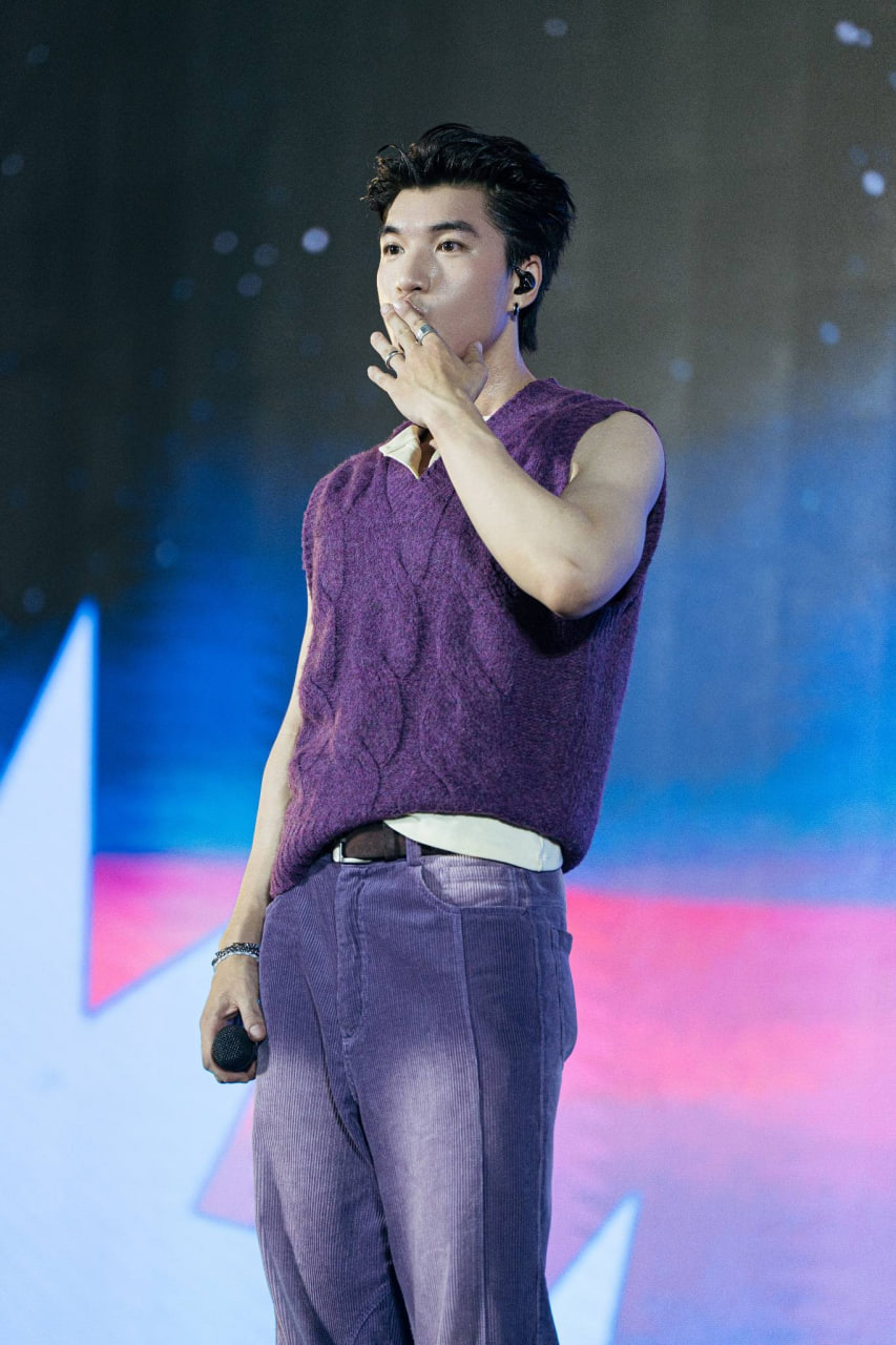 Sao hạng A Vbiz lọt v&agrave;o bảng xếp hạng to&agrave;n cầu của Spotify, ở Việt Nam chỉ mới c&oacute; 2 người l&agrave;m được điều n&agrave;y- Ảnh 4.