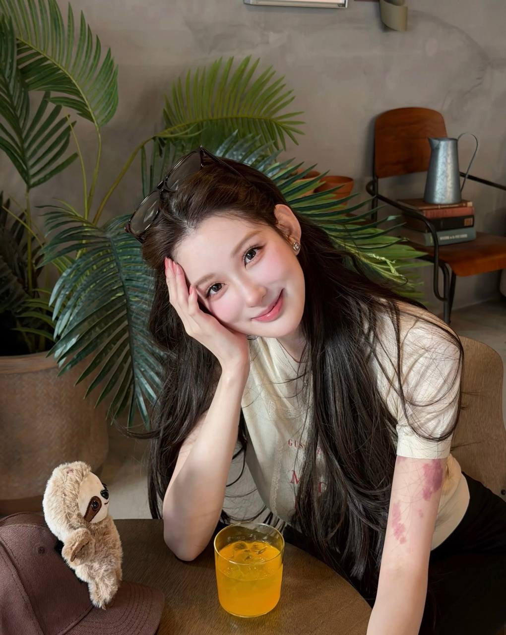 Ồn &agrave;o &ldquo;tiểu tam cặp k&egrave; chủ tịch đ&atilde; c&oacute; vợ, bị đ&ograve;i lại 43 tỷ tiền qu&agrave;&rdquo; đang viral: Thực hư ra sao?- Ảnh 5.