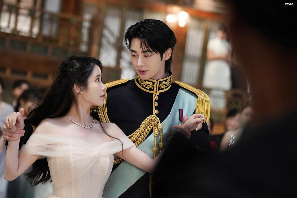 Perfect Crown lập kỷ lục chưa từng c&oacute; cho Disney+, c&aacute;n mốc 2,1 tỷ view c&ugrave;ng loạt th&agrave;nh t&iacute;ch &ldquo;đi&ecirc;n rồ&rdquo;- Ảnh 4.