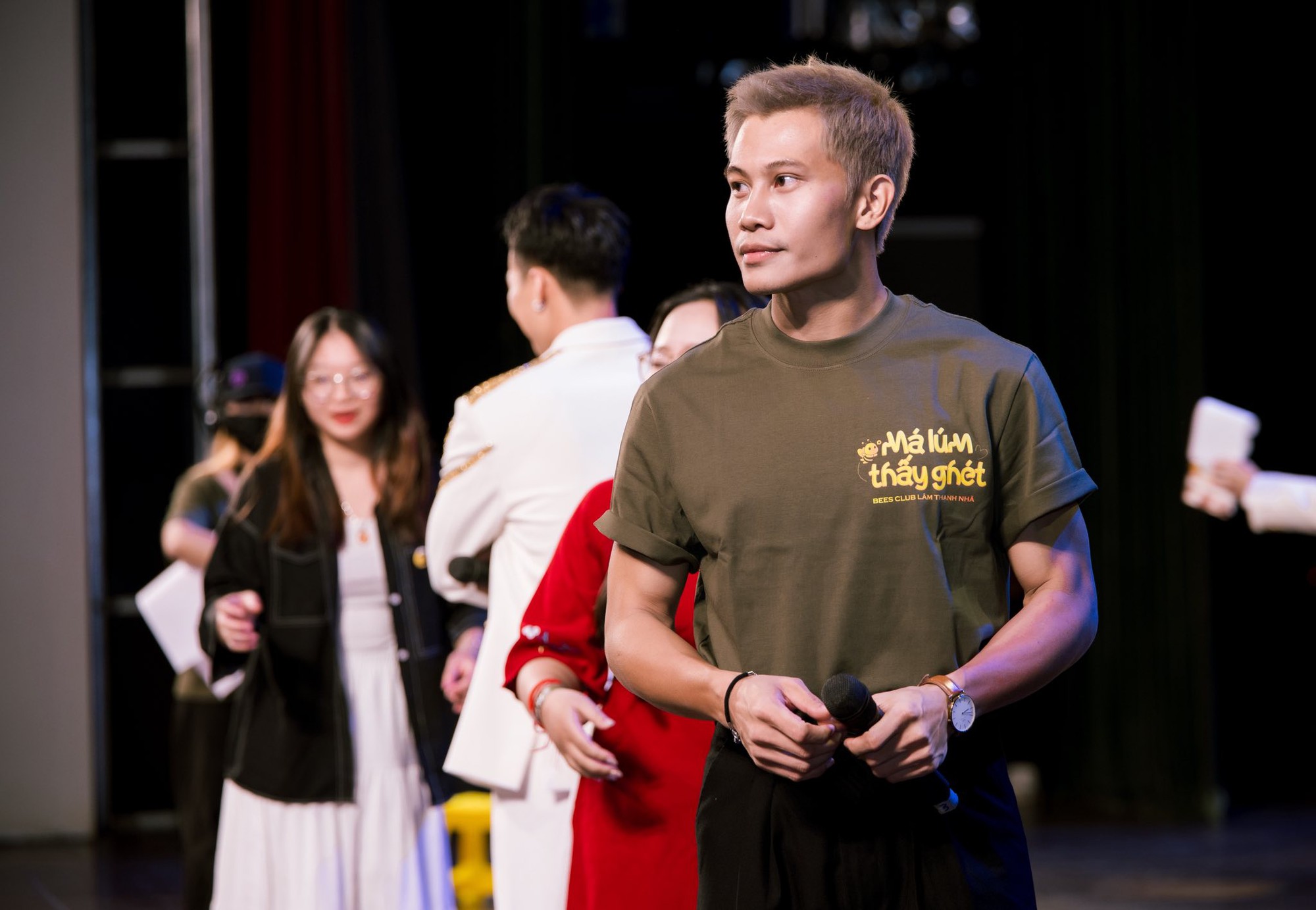 Vbiz c&oacute; mỹ nam chẳng biết d&ugrave;ng visual sao cho đ&uacute;ng: C&agrave;ng đ&oacute;ng phim c&agrave;ng xấu, diễn xuất t&igrave;m kh&ocirc;ng ra điểm ch&ecirc;- Ảnh 7.