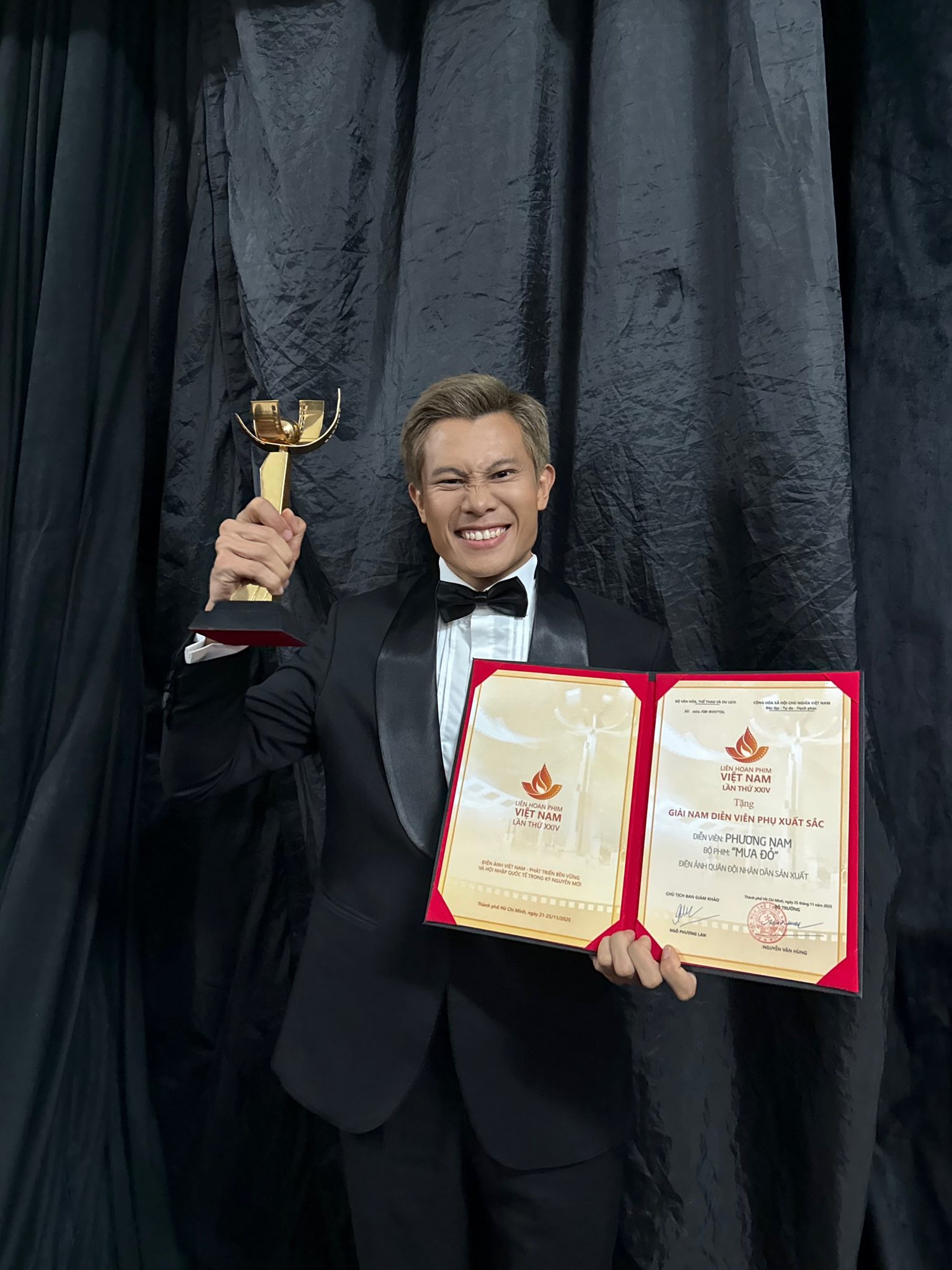 Vbiz c&oacute; mỹ nam chẳng biết d&ugrave;ng visual sao cho đ&uacute;ng: C&agrave;ng đ&oacute;ng phim c&agrave;ng xấu, diễn xuất t&igrave;m kh&ocirc;ng ra điểm ch&ecirc;- Ảnh 5.