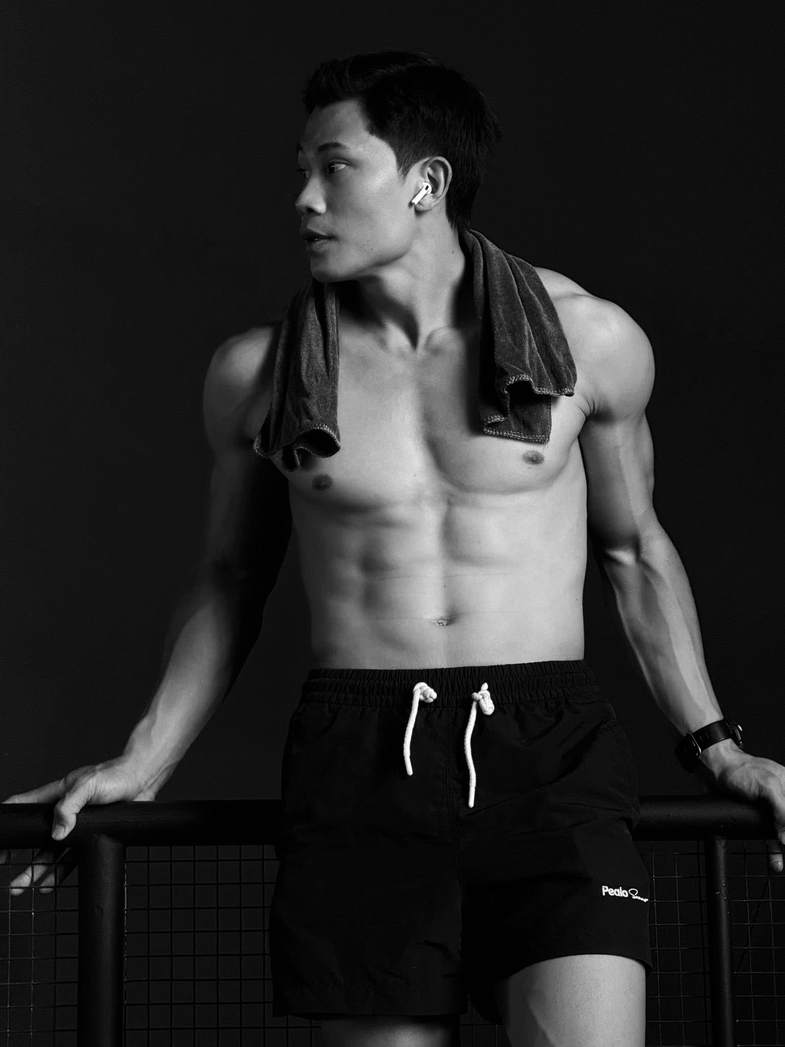 Vbiz c&oacute; mỹ nam chẳng biết d&ugrave;ng visual sao cho đ&uacute;ng: C&agrave;ng đ&oacute;ng phim c&agrave;ng xấu, diễn xuất t&igrave;m kh&ocirc;ng ra điểm ch&ecirc;- Ảnh 8.