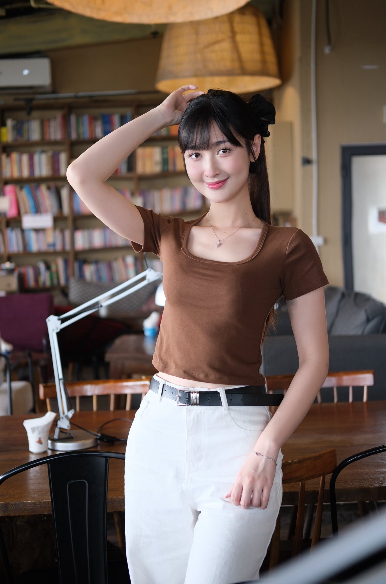 &ldquo;Em Trang 20 triệu&rdquo; kh&ocirc;ng đ&oacute;ng phim th&igrave; đi b&aacute;n b&uacute;n, đang g&acirc;y sốt l&agrave; ai? - Ảnh 4.