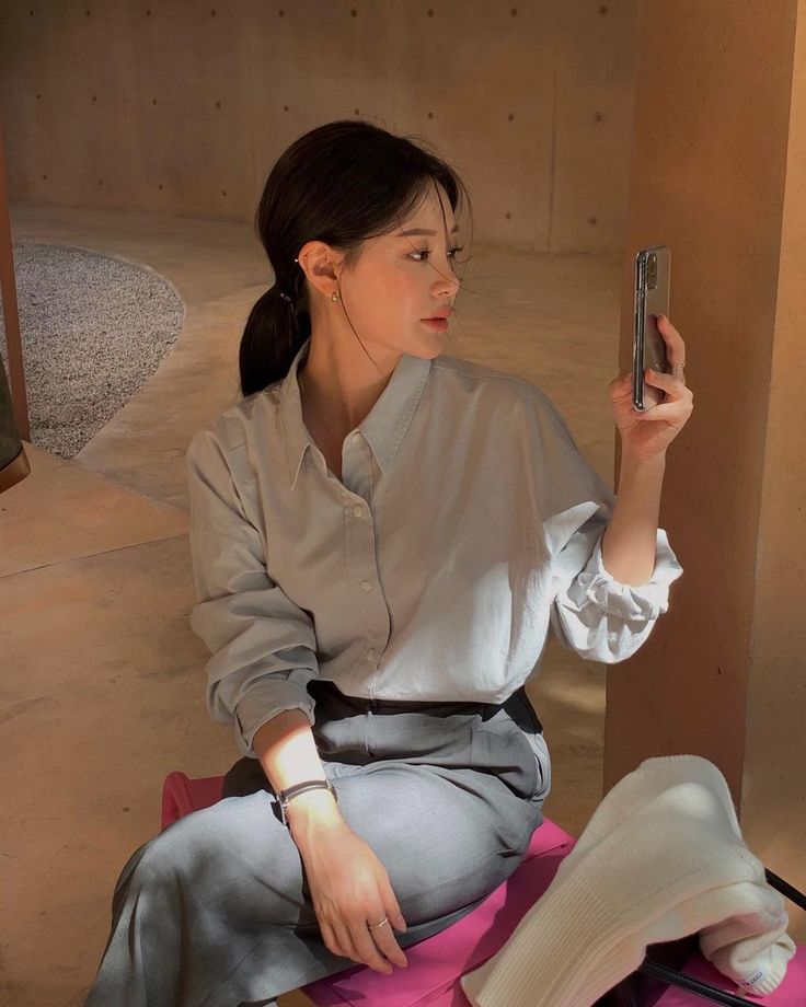 V&igrave; sao thế hệ n&agrave;y kiếm tiền tốt hơn, nhưng lại lo lắng nhiều hơn về t&agrave;i ch&iacute;nh? - Ảnh 1.