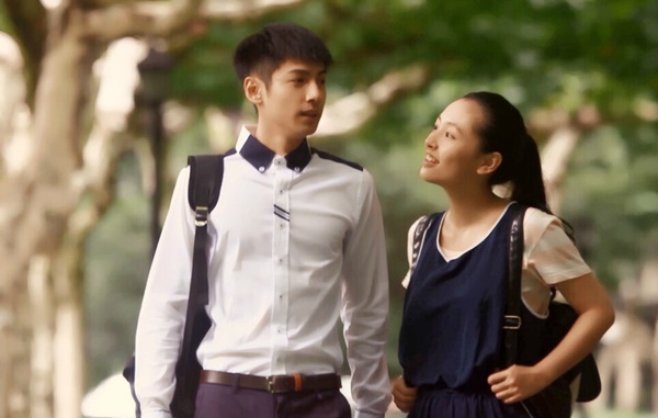 Chẳng c&oacute; t&iacute; huyết thống g&igrave; m&agrave; cặp đ&ocirc;i n&agrave;y giống nhau kinh khủng: Kh&iacute; chất phản diện y đ&uacute;c, tưởng đ&acirc;u l&agrave; một gia đ&igrave;nh- Ảnh 5.