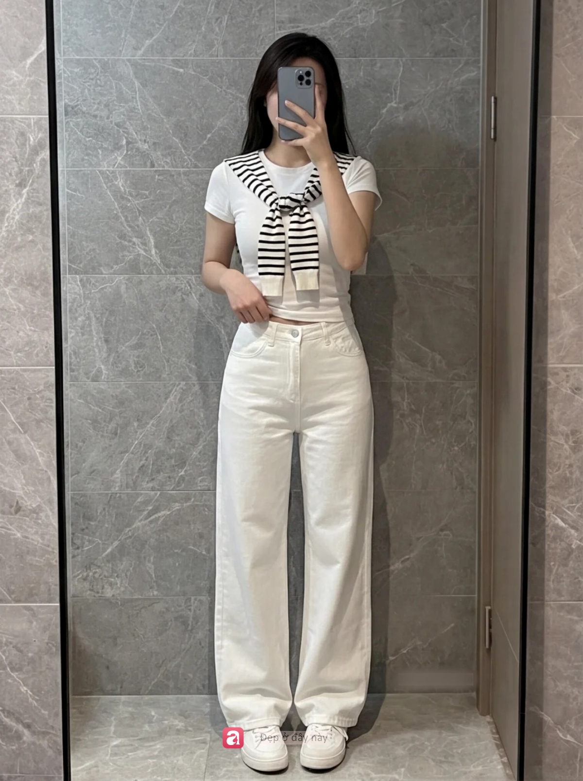 Kh&ocirc;ng cần logo: Chỉ một chiếc quần trắng cũng đủ tạo vẻ ngo&agrave;i &ldquo;old money&rdquo; - Ảnh 11.