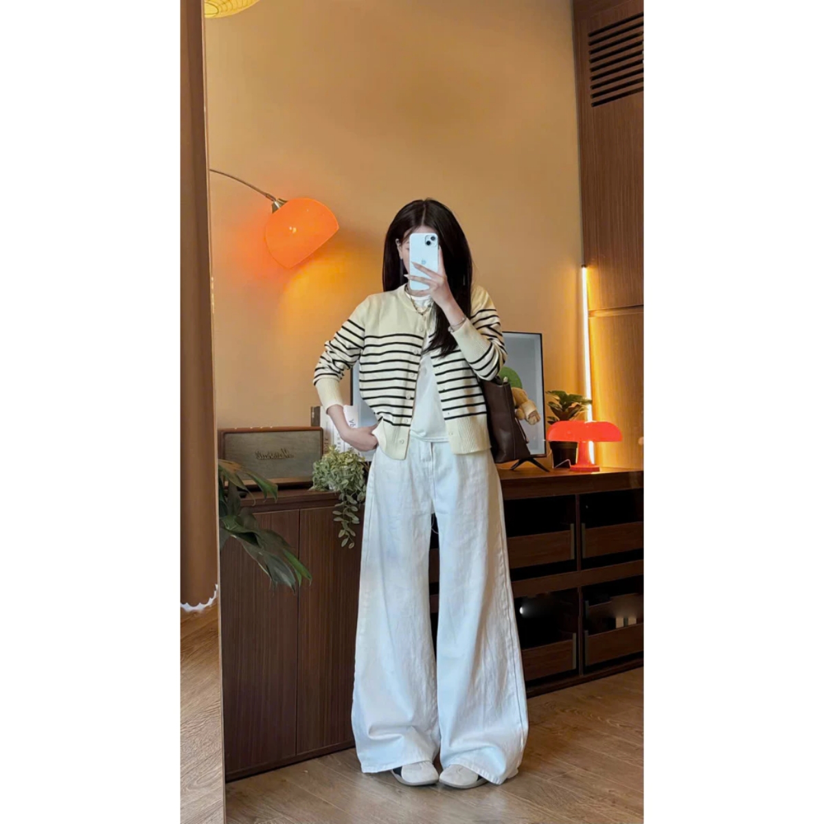 Kh&ocirc;ng cần logo: Chỉ một chiếc quần trắng cũng đủ tạo vẻ ngo&agrave;i &ldquo;old money&rdquo; - Ảnh 12.