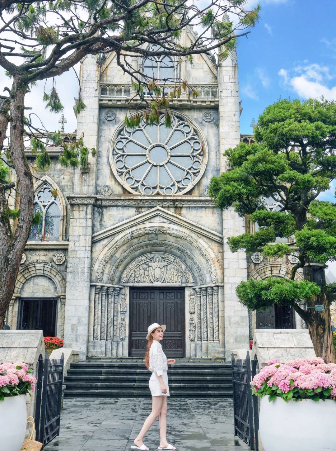 Kh&aacute;ch Trung Quốc m&ecirc; mẩn một th&agrave;nh phố biển ở Việt Nam: "C&oacute; cả l&atilde;ng mạn kiểu Hawaii, c&oacute; cả phố cổ v&agrave; đồ ăn ngon - đi 4 ng&agrave;y m&agrave; chụp ảnh kh&ocirc;ng hết" - Ảnh 14.