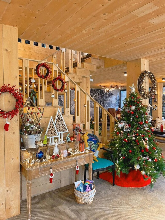 Mỹ nh&acirc;n cưới đại gia 3 đời vợ hơn 26 tuổi: Lập tức rời showbiz, sống cuộc đời xa hoa c&ugrave;ng khối BĐS ngh&igrave;n tỷ- Ảnh 11.