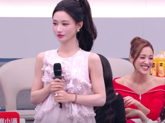 Cầu trời đừng để Trang Ph&aacute;p chung team với Chị Đẹp n&agrave;y: Xấu t&iacute;nh nhất show kh&ocirc;ng ai ưa, giở tr&ograve; chơi bẩn với cả đồng đội- Ảnh 4.