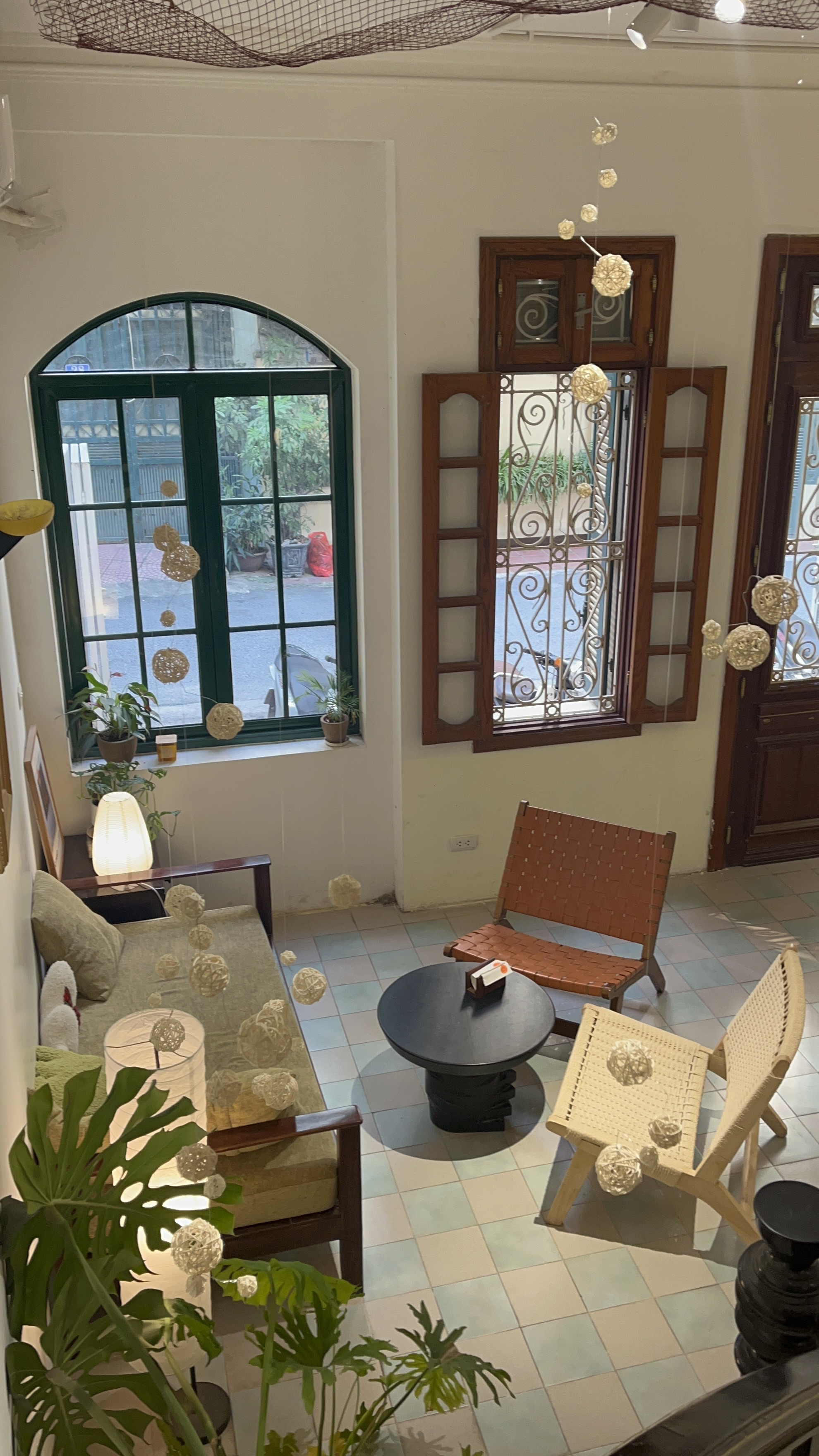 Quyết định ở lại H&agrave; Nội dịp lễ th&igrave; cứ lưu ngay 5 qu&aacute;n c&agrave; ph&ecirc; cực nghệ n&agrave;y để &ldquo;nh&acirc;m nhi&rdquo; trọn ng&agrave;y nghỉ - Ảnh 12.