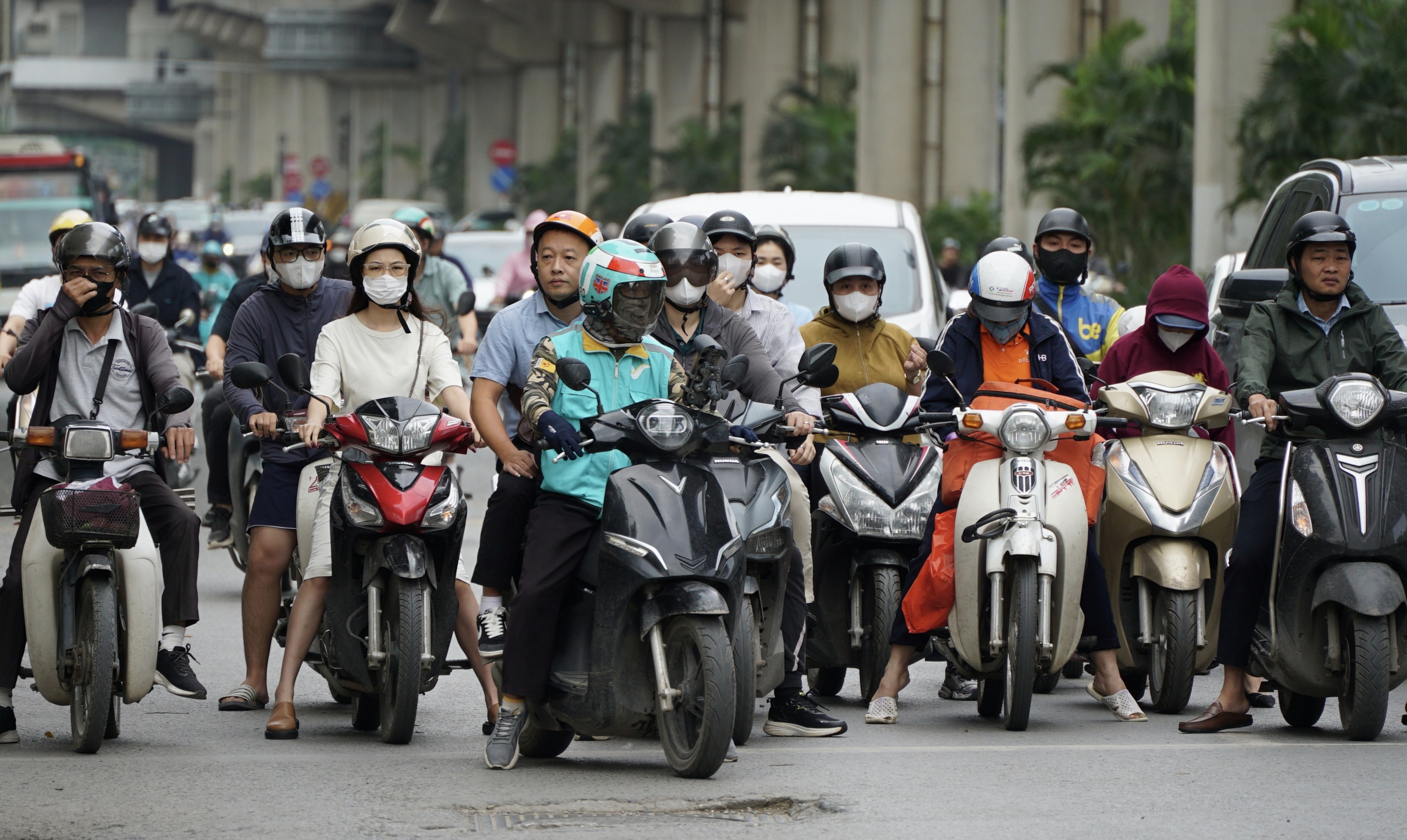 R&eacute;t N&agrave;ng B&acirc;n tr&agrave;n về đ&uacute;ng ng&agrave;y đi l&agrave;m cuối c&ugrave;ng trước dịp nghỉ lễ 30/4 - 1/5 - Ảnh 3.