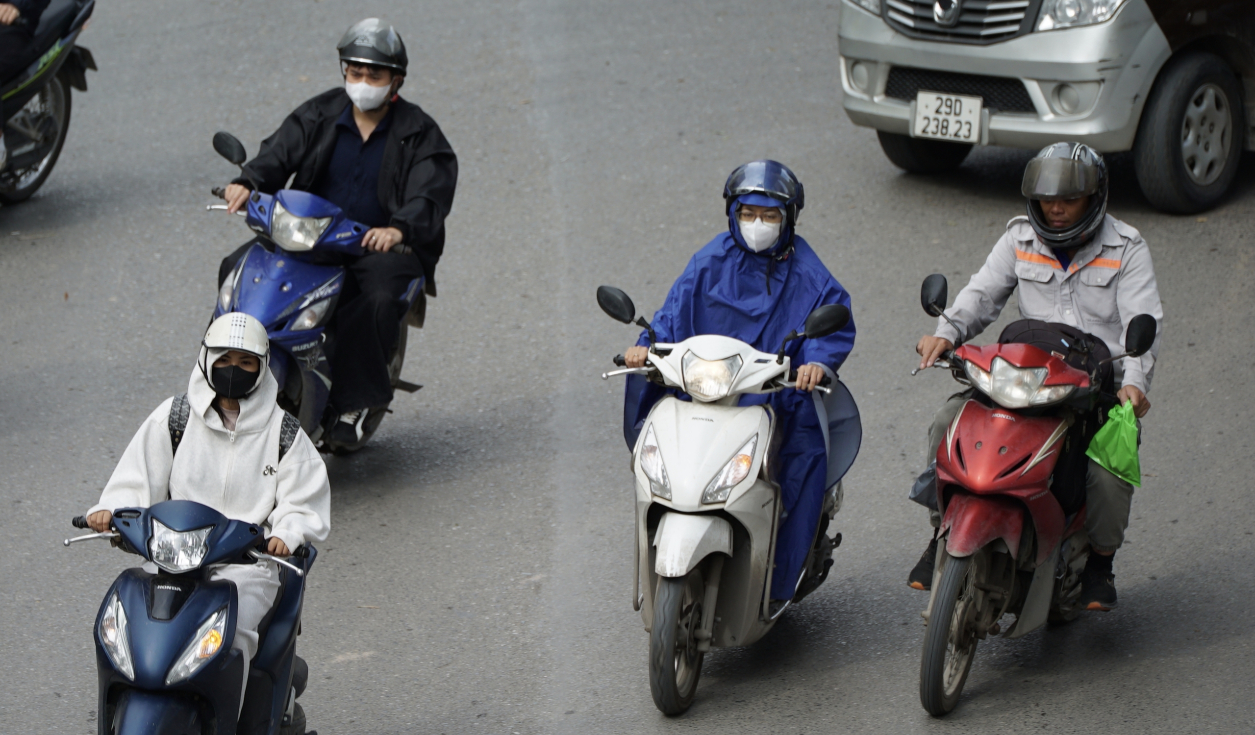 R&eacute;t N&agrave;ng B&acirc;n tr&agrave;n về đ&uacute;ng ng&agrave;y đi l&agrave;m cuối c&ugrave;ng trước dịp nghỉ lễ 30/4 - 1/5 - Ảnh 12.