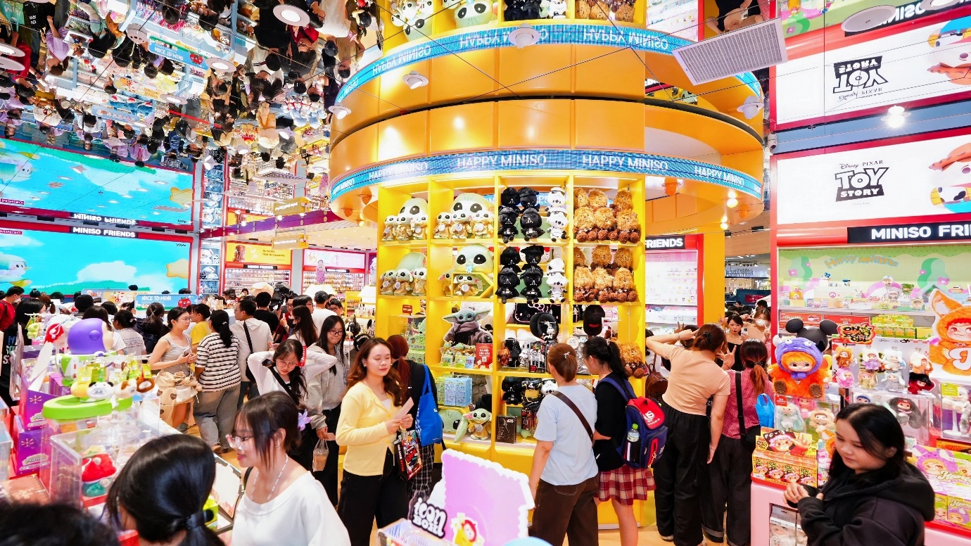 Kỷ niệm 10 năm tại Việt Nam, MINISO ra mắt cửa h&agrave;ng chủ đề MINISO FRIENDS đầu ti&ecirc;n tại TP. Hồ Ch&iacute; Minh - Ảnh 3.