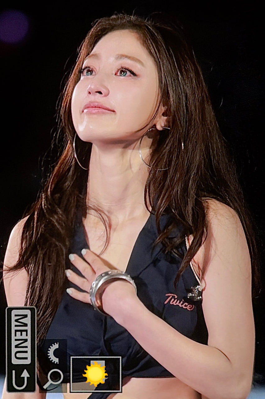 Mỹ nh&acirc;n rơi lệ khiến 9 triệu người x&oacute;t xa, l&agrave;m g&igrave; cũng bị ch&ecirc; hết thời m&agrave; c&oacute; cả concert đi v&agrave;o lịch sử - Ảnh 3.