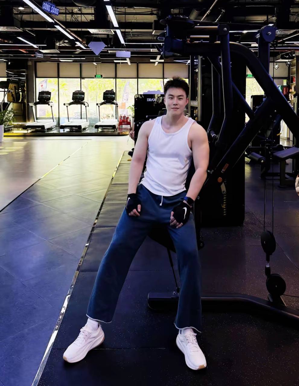 Ch&agrave;ng trai 6 m&uacute;i người Trung Quốc l&ecirc;n tiếng vụ lộ tin nhắn ri&ecirc;ng tư với Noo Phước Thịnh- Ảnh 1.