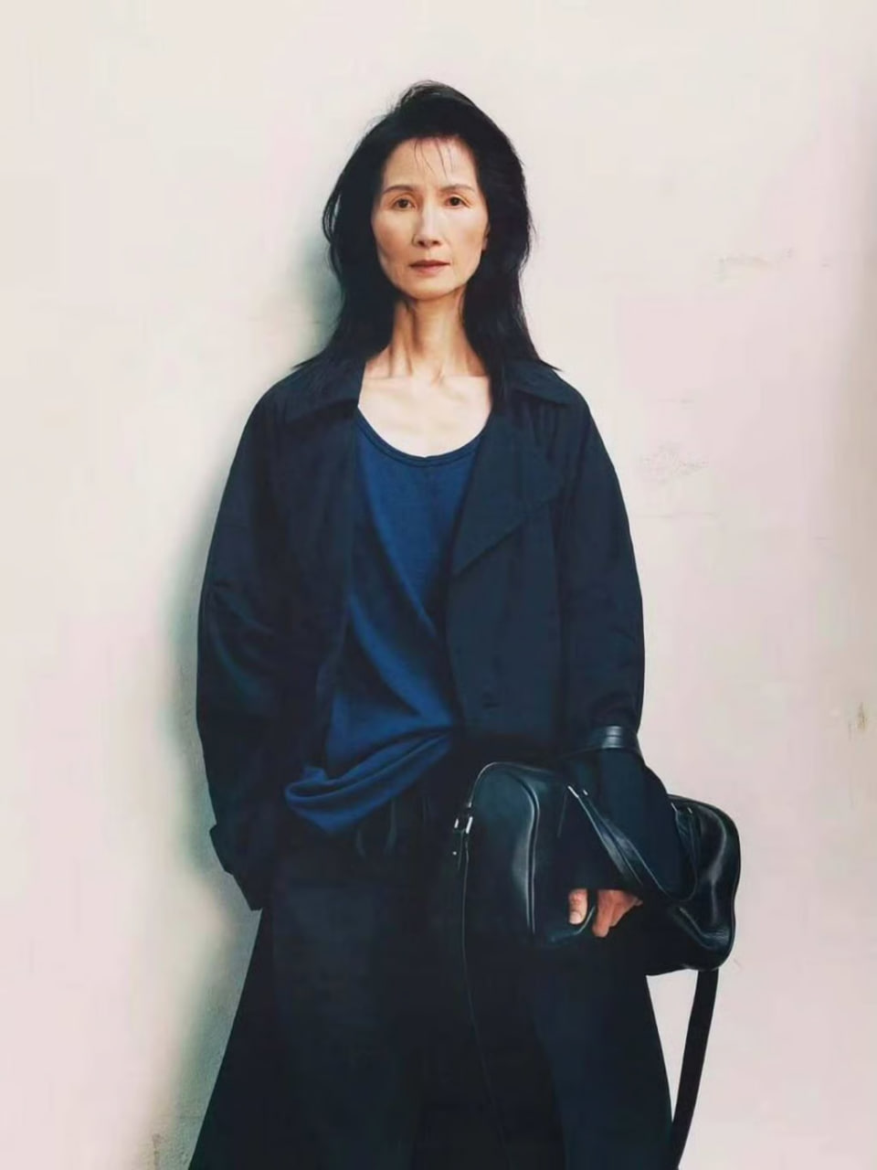 Mẹ 7 con th&agrave;nh người mẫu Chanel ở tuổi 60: H&agrave;nh tr&igrave;nh vươn l&ecirc;n từ tuổi thơ cơ cực- Ảnh 6.