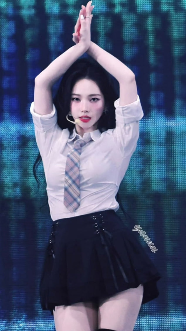 Cả triệu người sững sờ trước nhan sắc đẳng cấp của mỹ nh&acirc;n đẹp hơn tr&iacute; tuệ nh&acirc;n tạo, visual cỡ n&agrave;y bảo sao cứ m&atilde;i hot!- Ảnh 6.