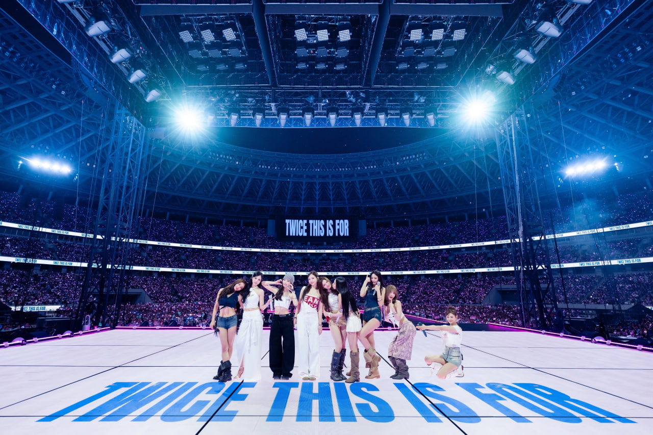 Mỹ nh&acirc;n rơi lệ khiến 9 triệu người x&oacute;t xa, l&agrave;m g&igrave; cũng bị ch&ecirc; hết thời m&agrave; c&oacute; cả concert đi v&agrave;o lịch sử - Ảnh 8.