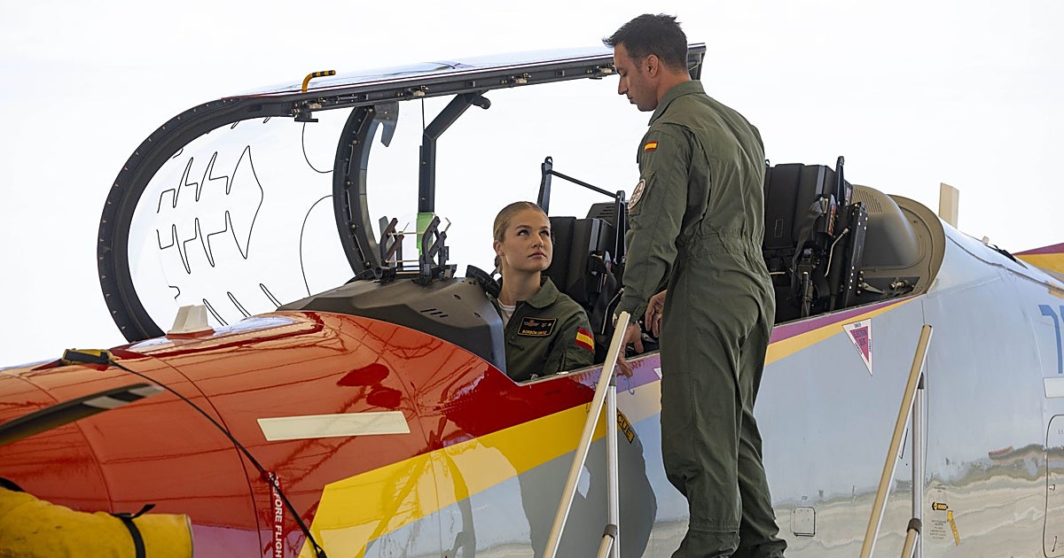 C&ocirc;ng ch&uacute;a Leonor được huấn luyện khắc nghiệt như nam giới: 3 năm lục qu&acirc;n, hải qu&acirc;n, kh&ocirc;ng qu&acirc;n v&agrave; b&agrave;i học "kh&ocirc;ng ai được sinh ra đ&atilde; sẵn s&agrave;ng" - Ảnh 6.