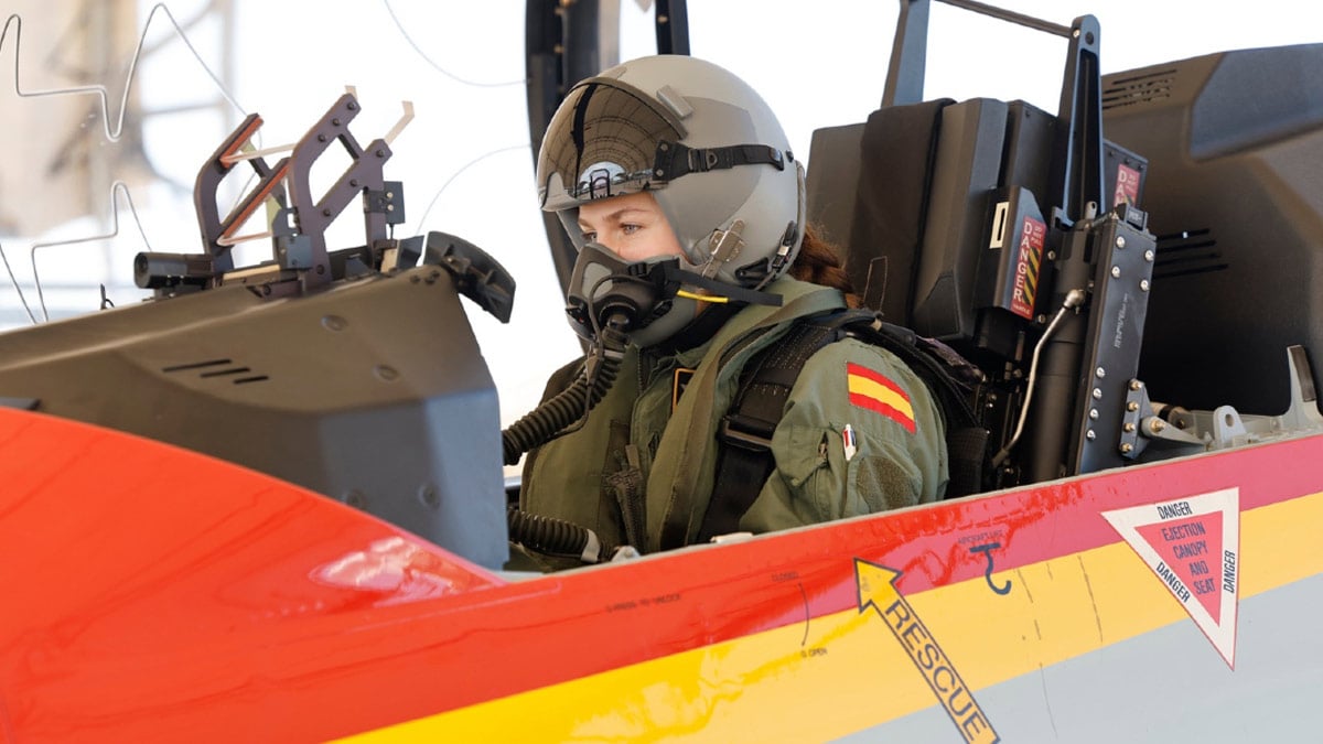 C&ocirc;ng ch&uacute;a Leonor được huấn luyện khắc nghiệt như nam giới: 3 năm lục qu&acirc;n, hải qu&acirc;n, kh&ocirc;ng qu&acirc;n v&agrave; b&agrave;i học "kh&ocirc;ng ai được sinh ra đ&atilde; sẵn s&agrave;ng" - Ảnh 3.